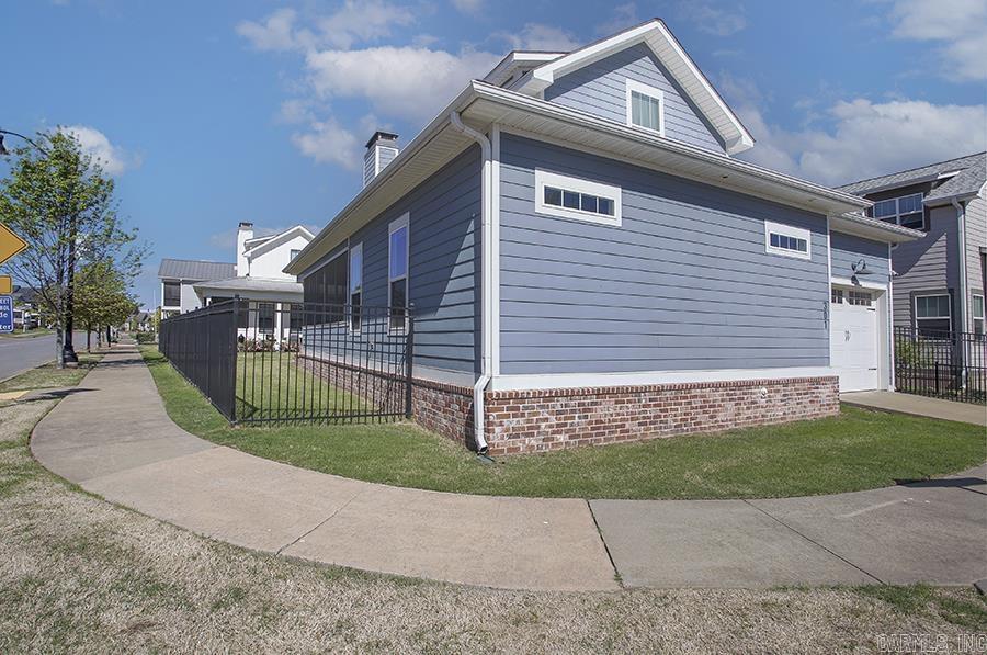 301 Parker Property Photo 35