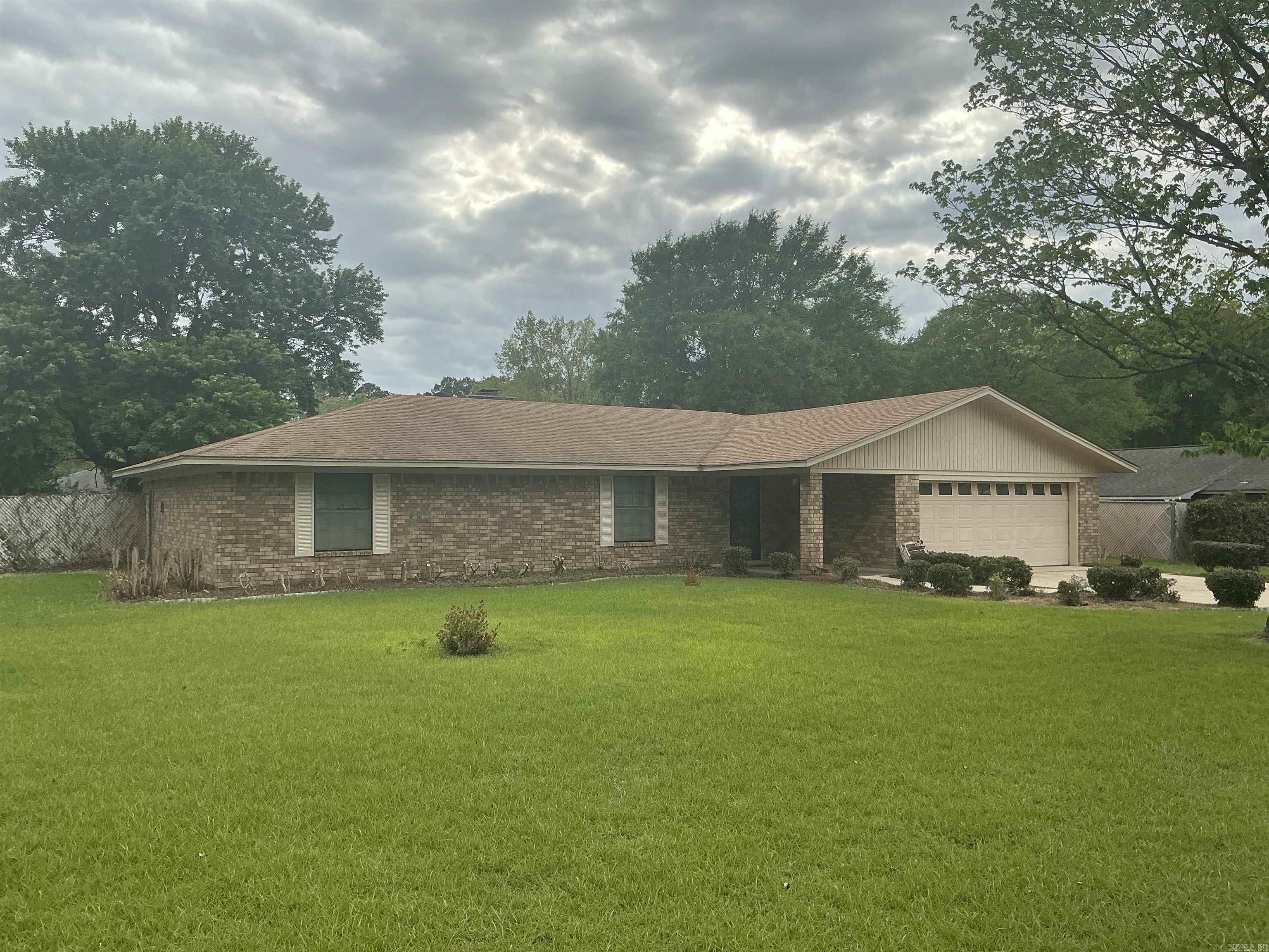 1002 Waterwell Property Photo 2