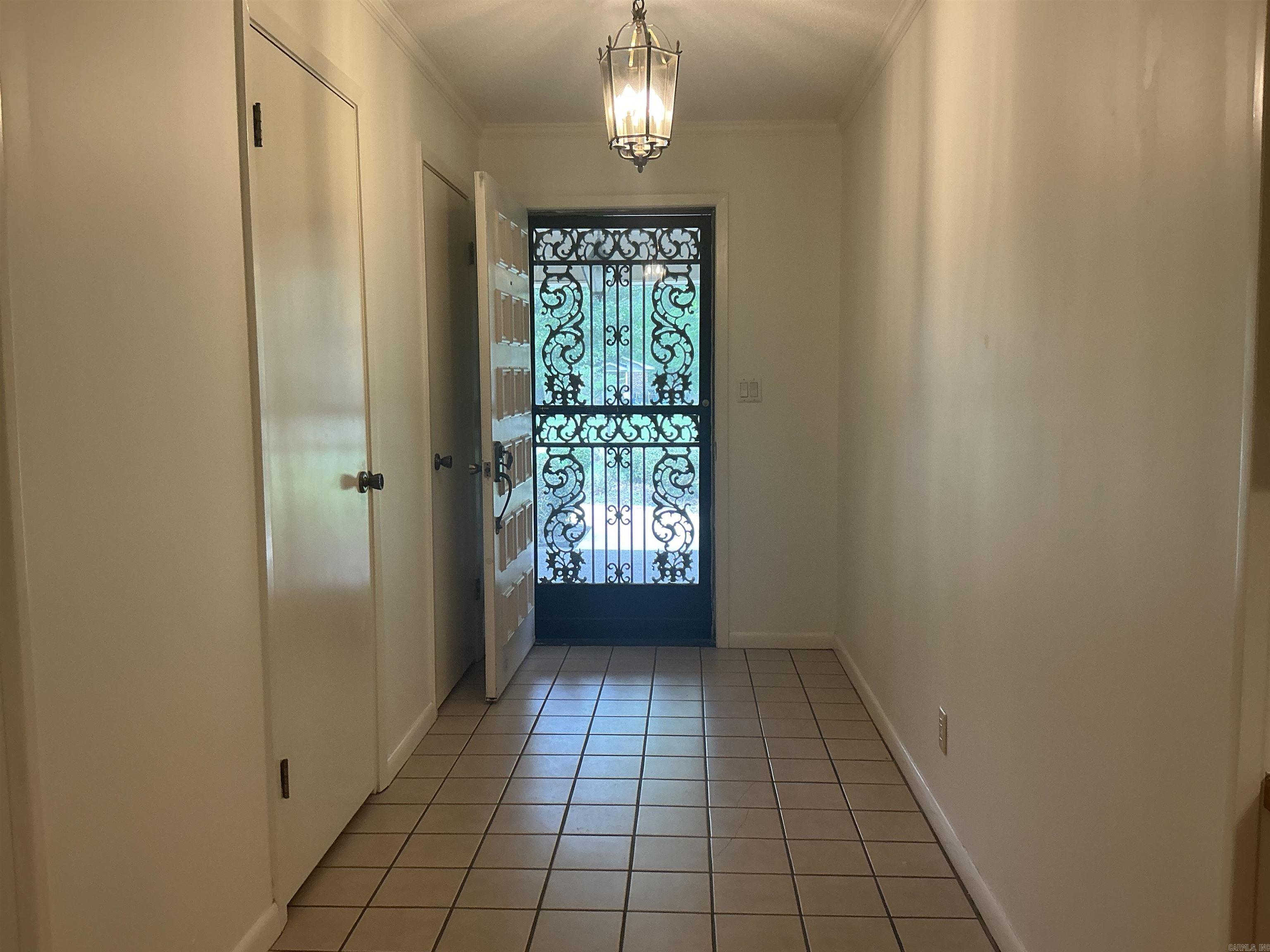 1002 Waterwell Property Photo 6