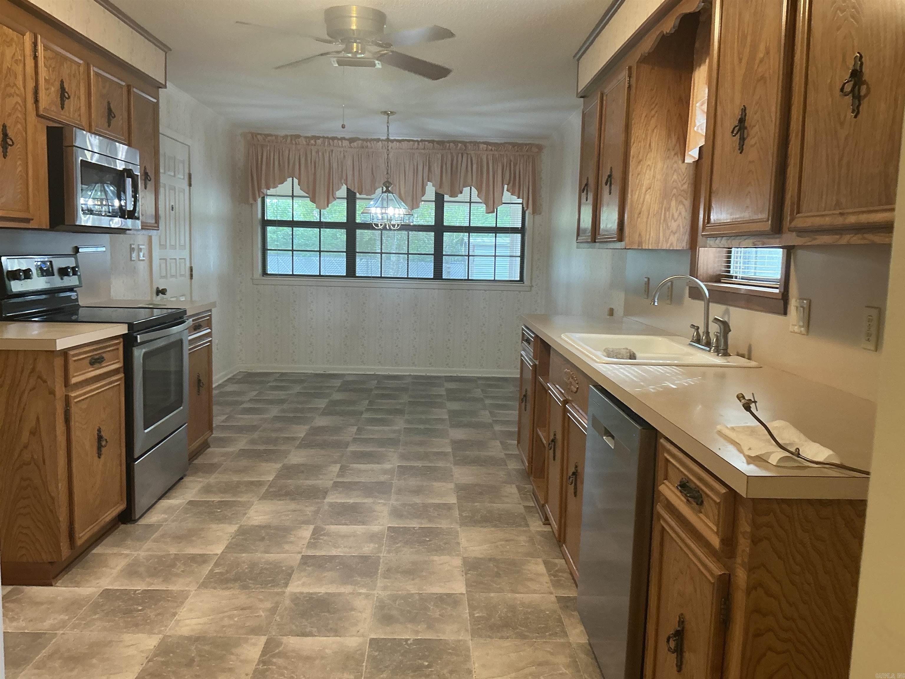 1002 Waterwell Property Photo 16