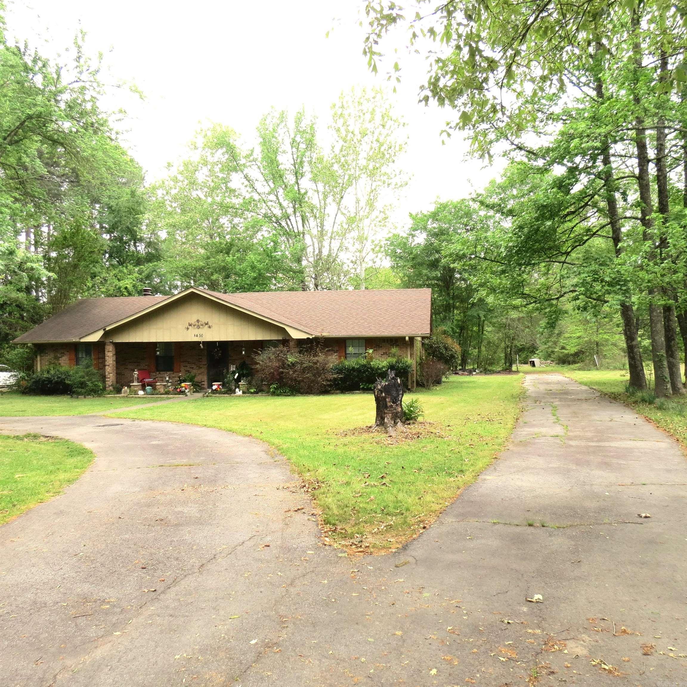 8450 Victoria Drive Property Photo 3