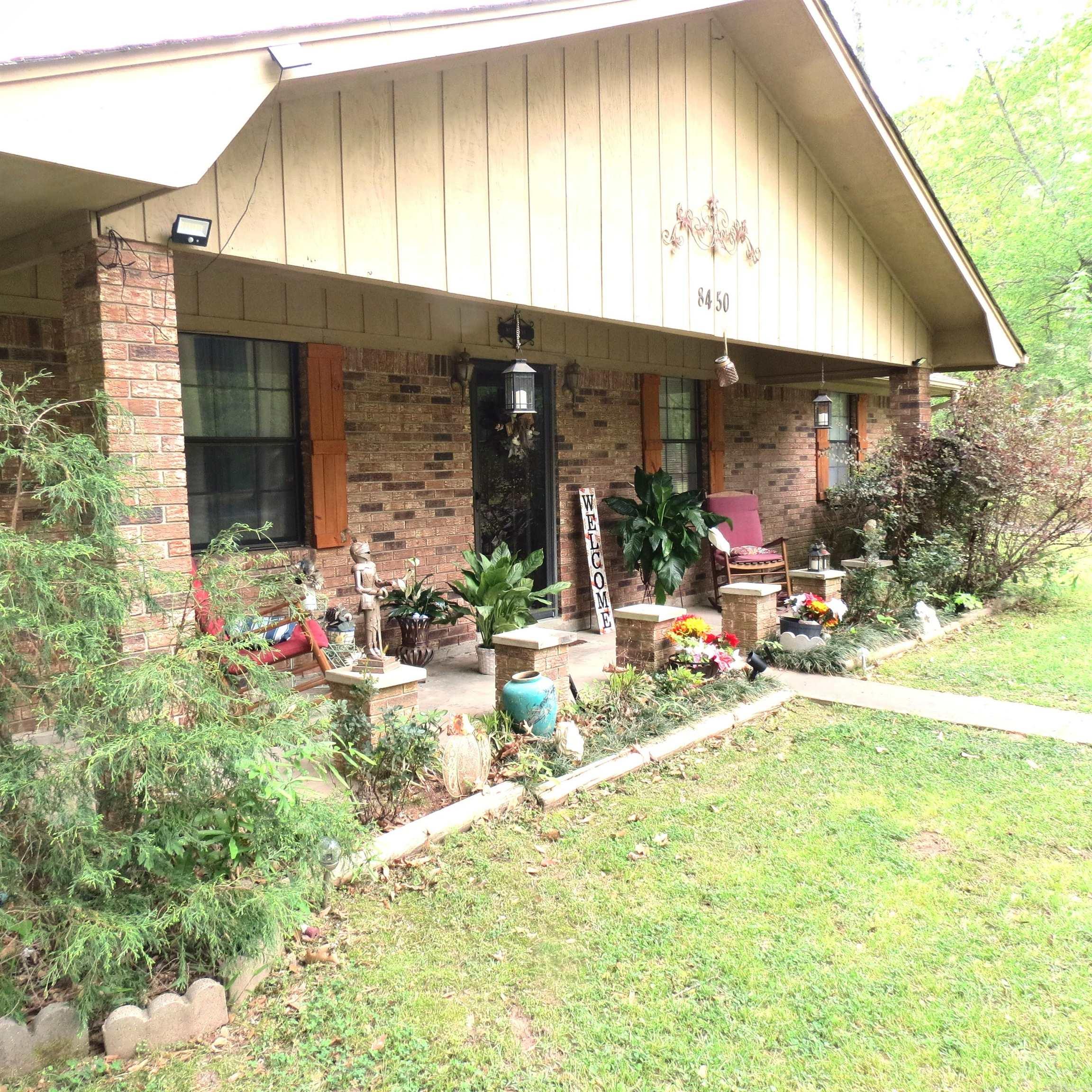 8450 Victoria Drive Property Photo 4