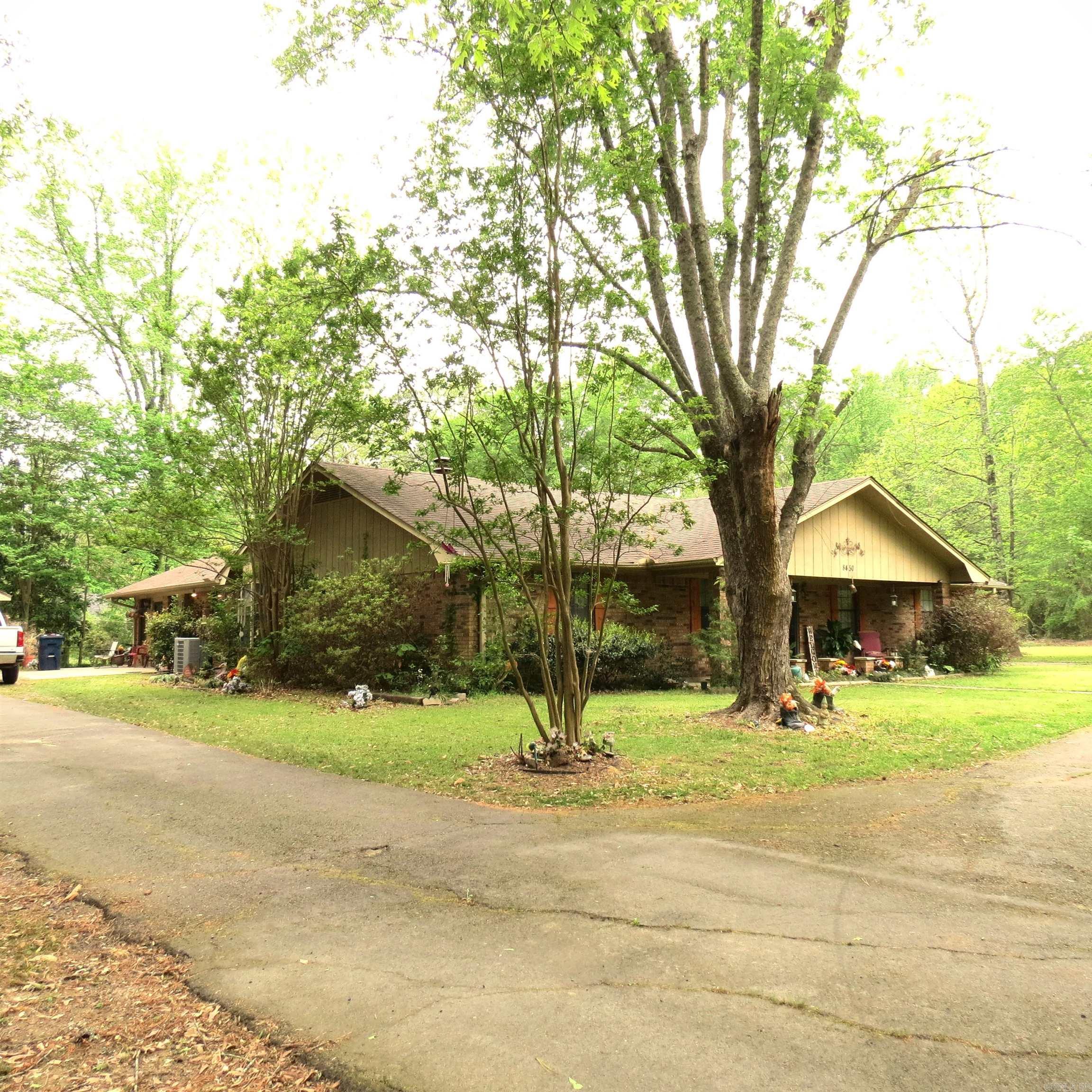 8450 Victoria Drive Property Photo 5