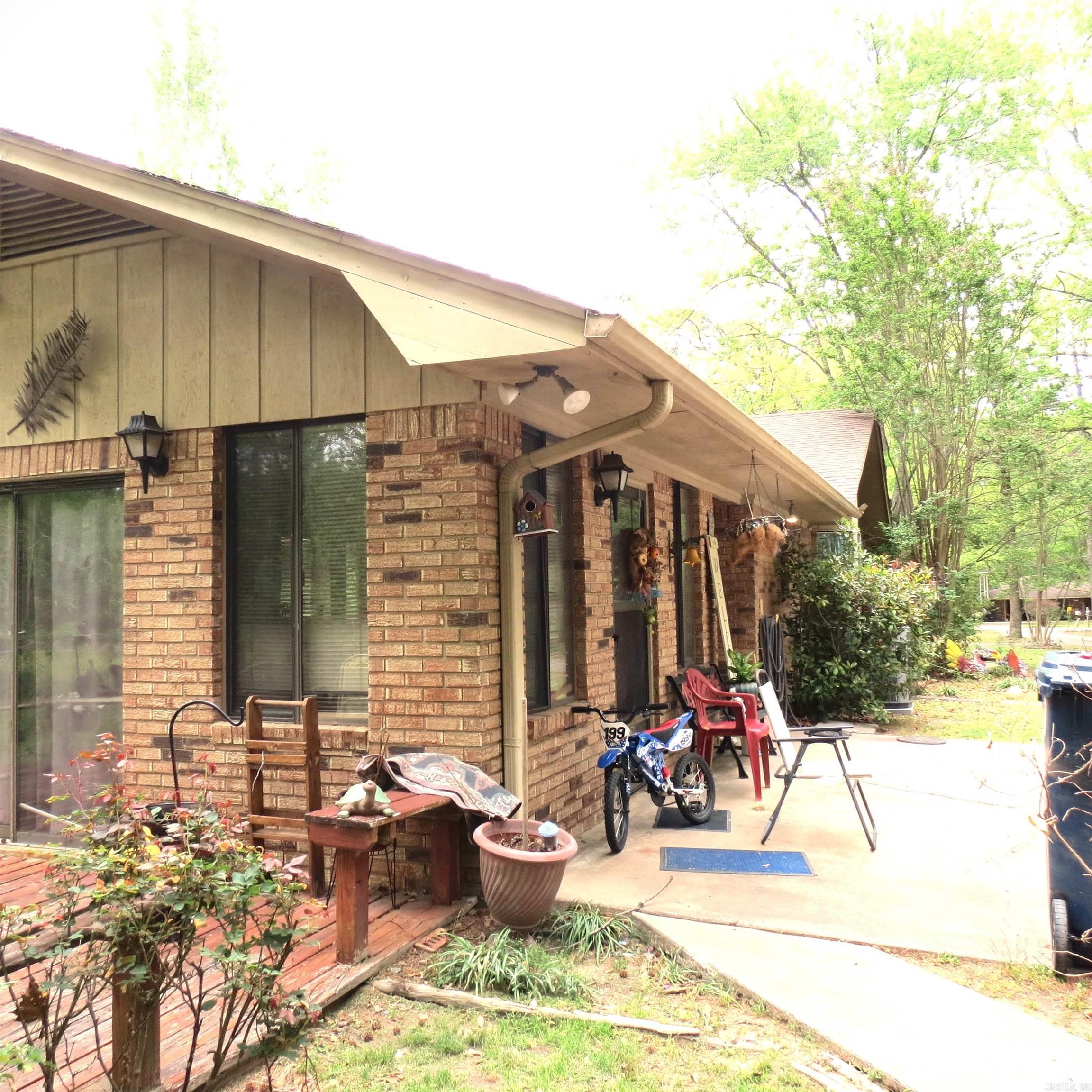 8450 Victoria Drive Property Photo 7