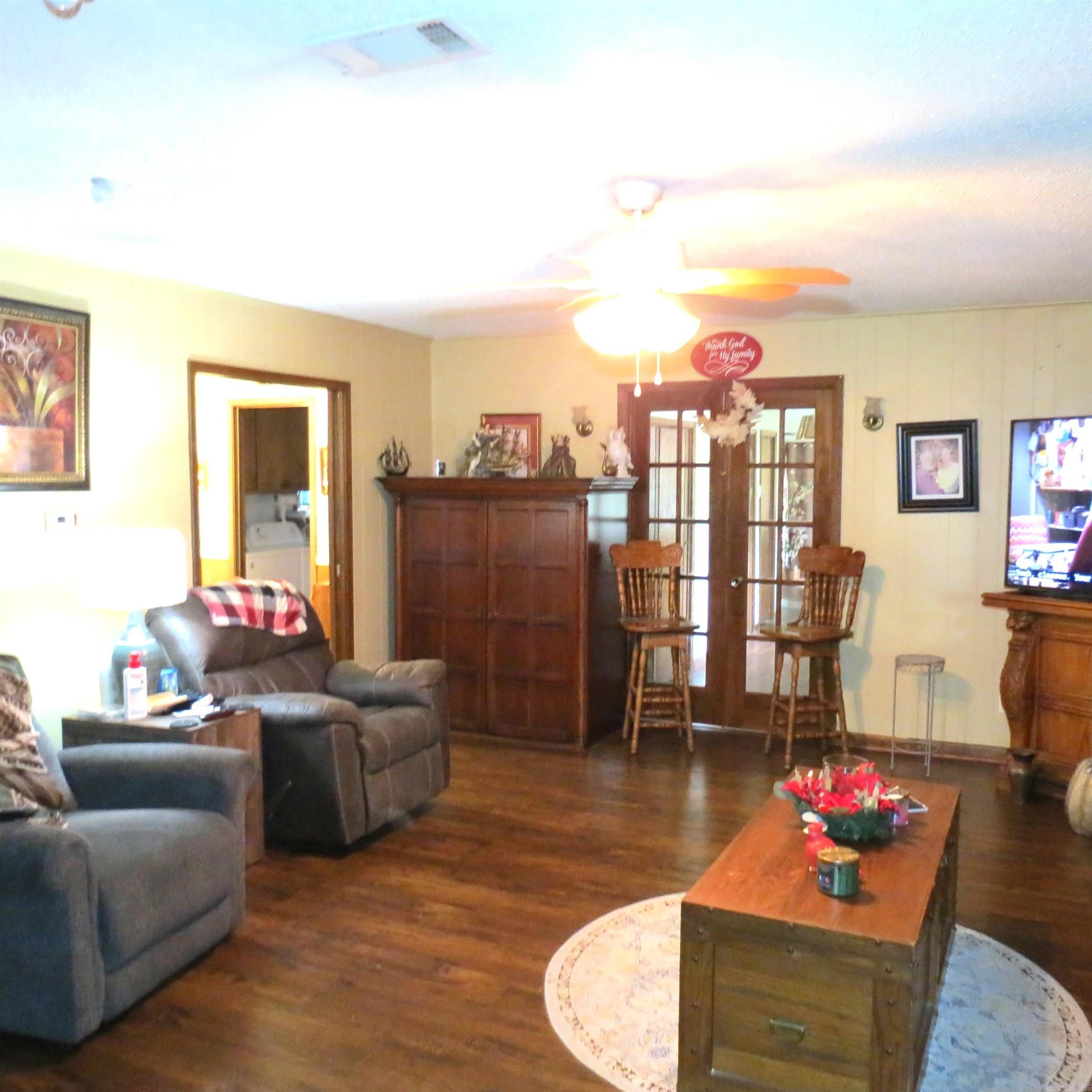 8450 Victoria Drive Property Photo 17