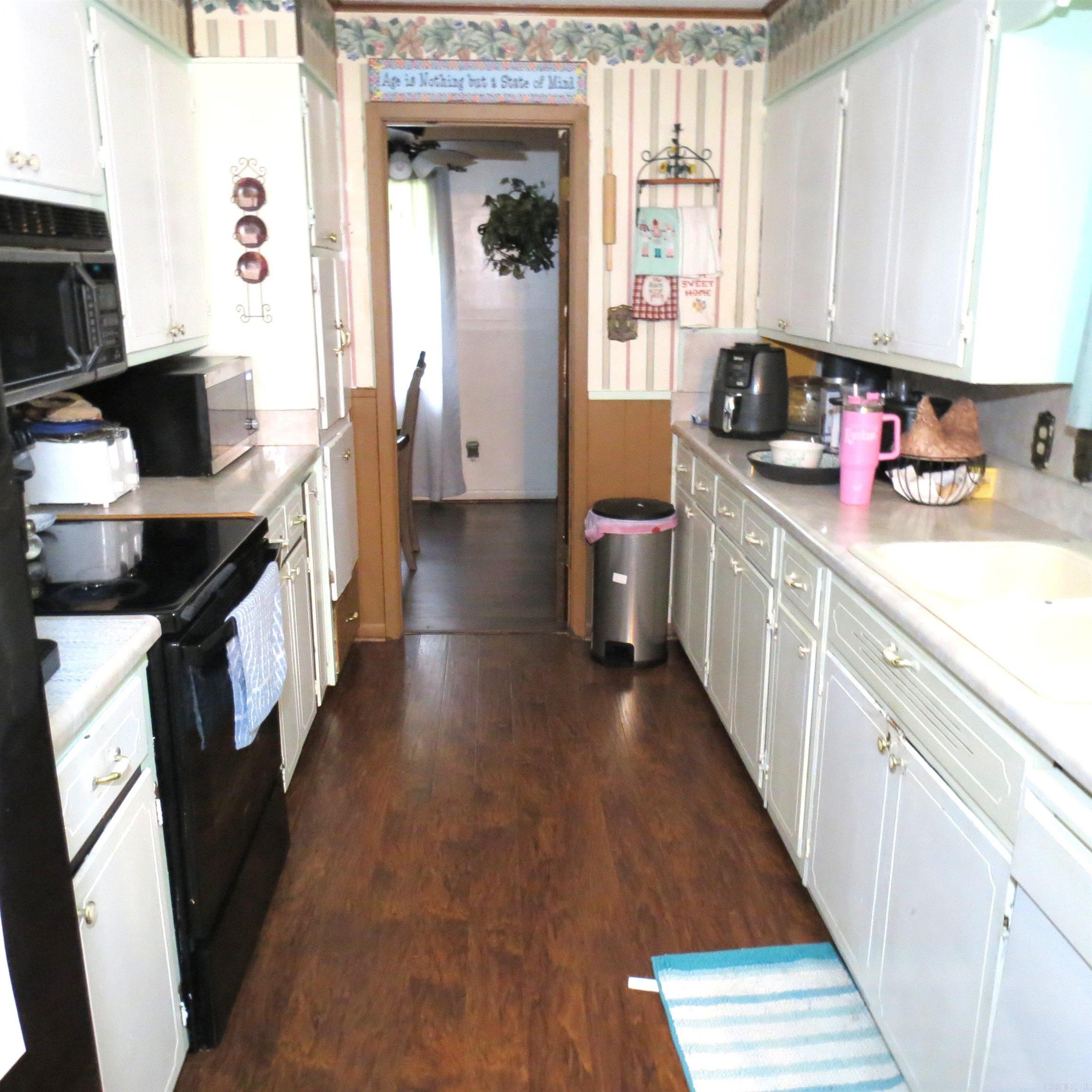 8450 Victoria Drive Property Photo 20