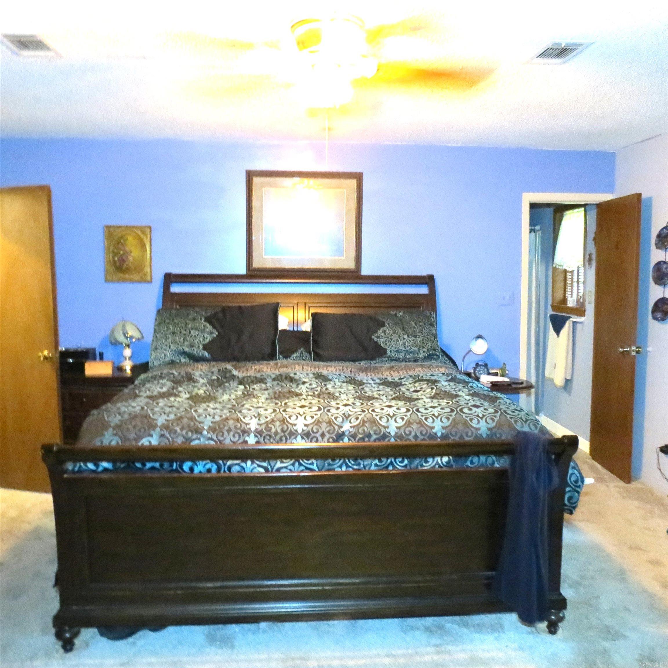 8450 Victoria Drive Property Photo 27