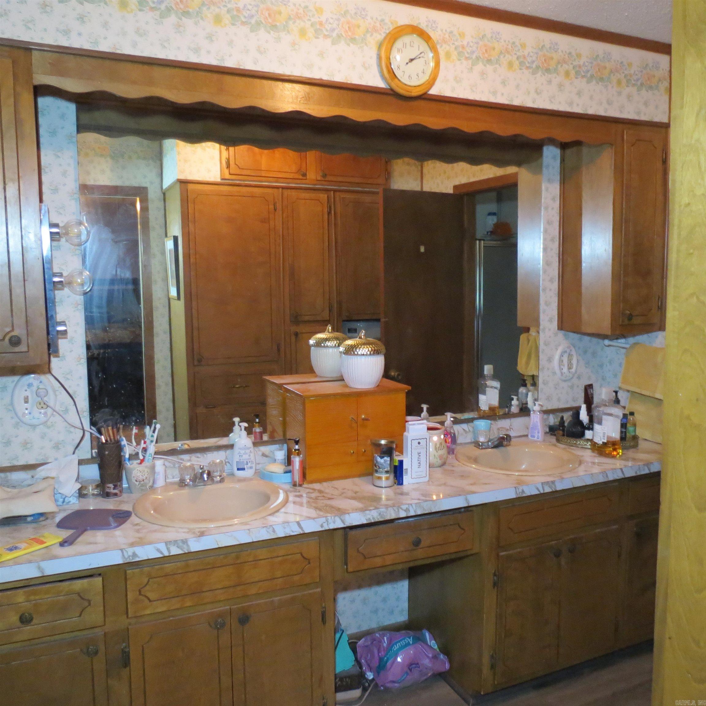 8450 Victoria Drive Property Photo 31