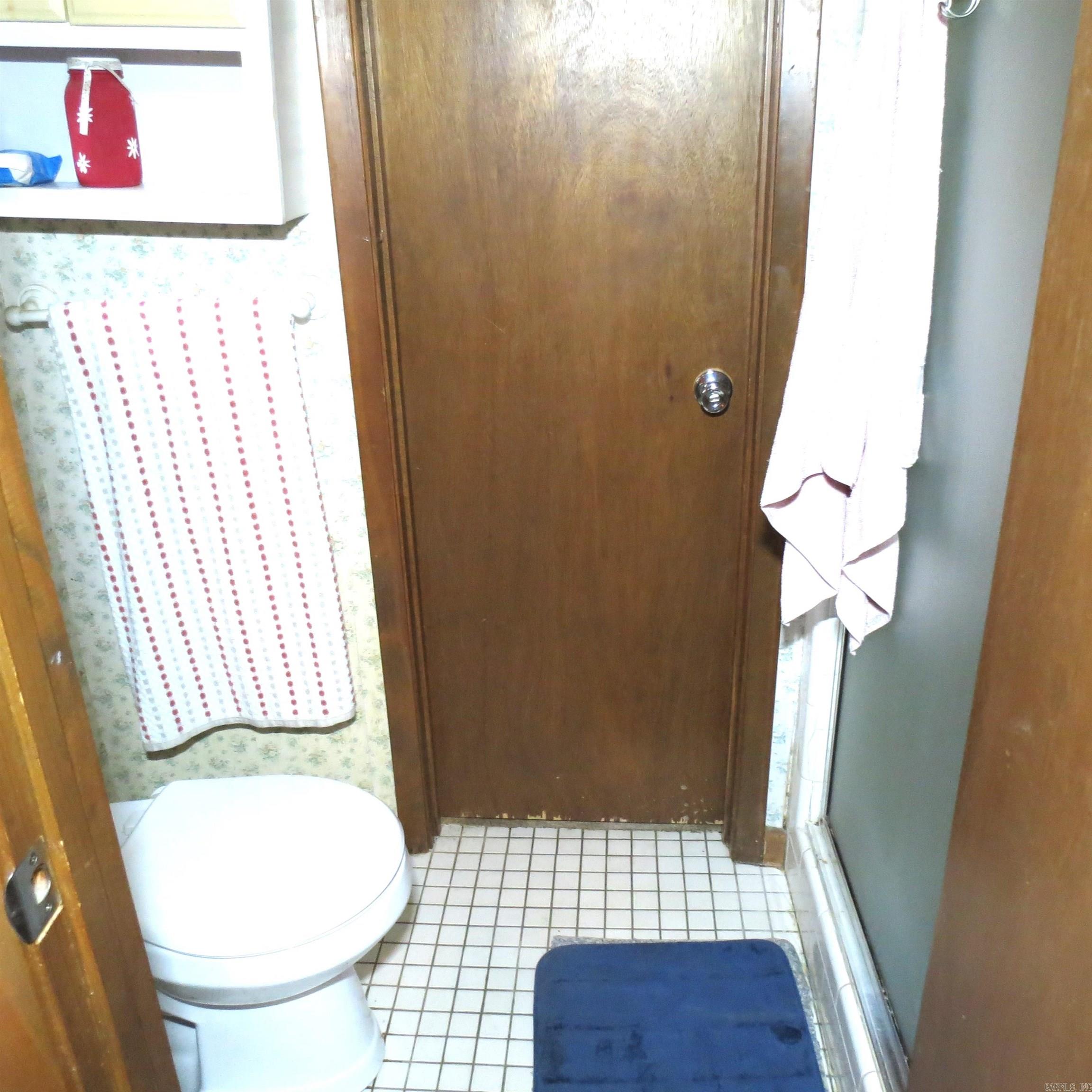 8450 Victoria Drive Property Photo 32