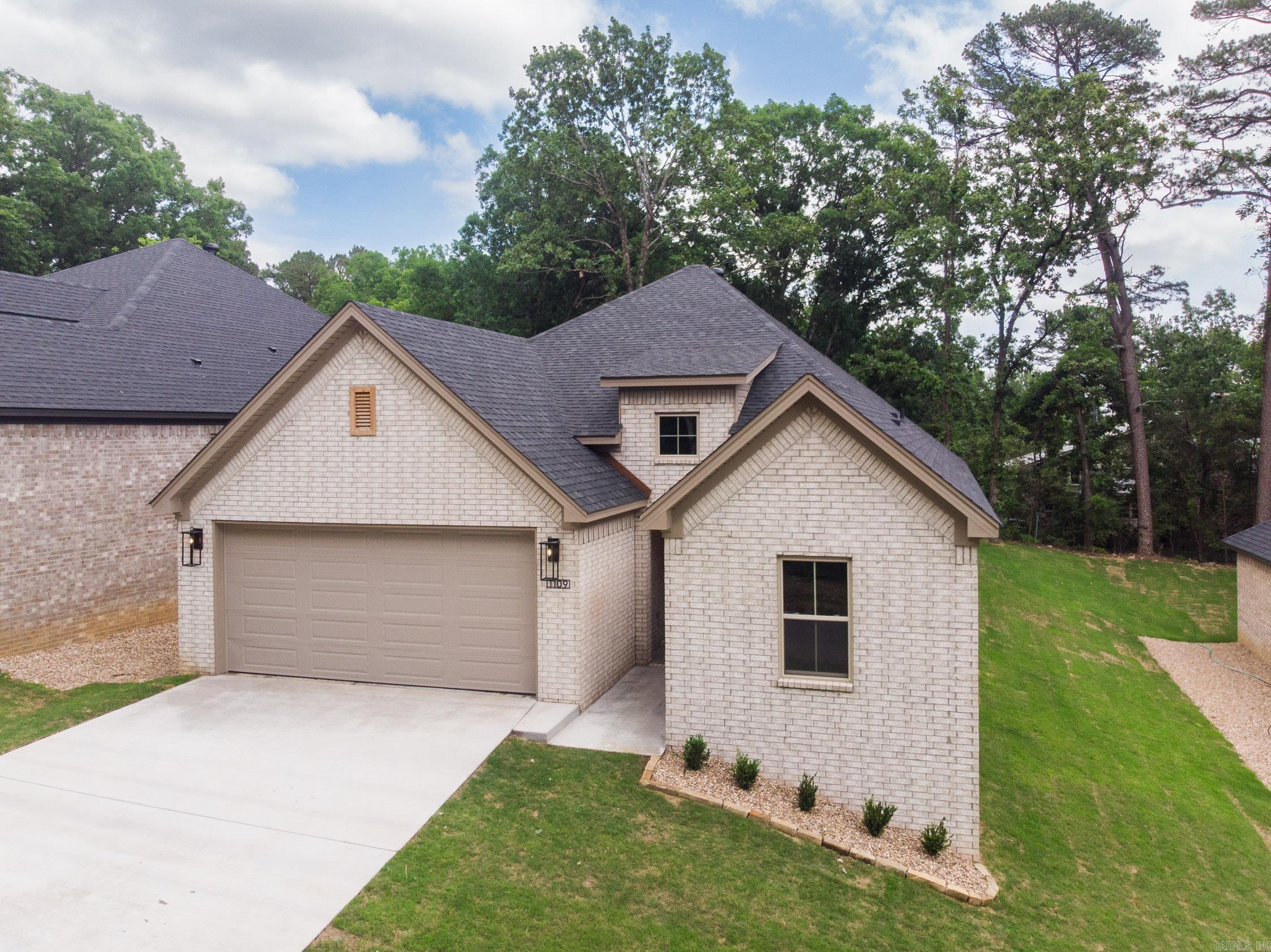 1109 Nix Road Property Photo 2
