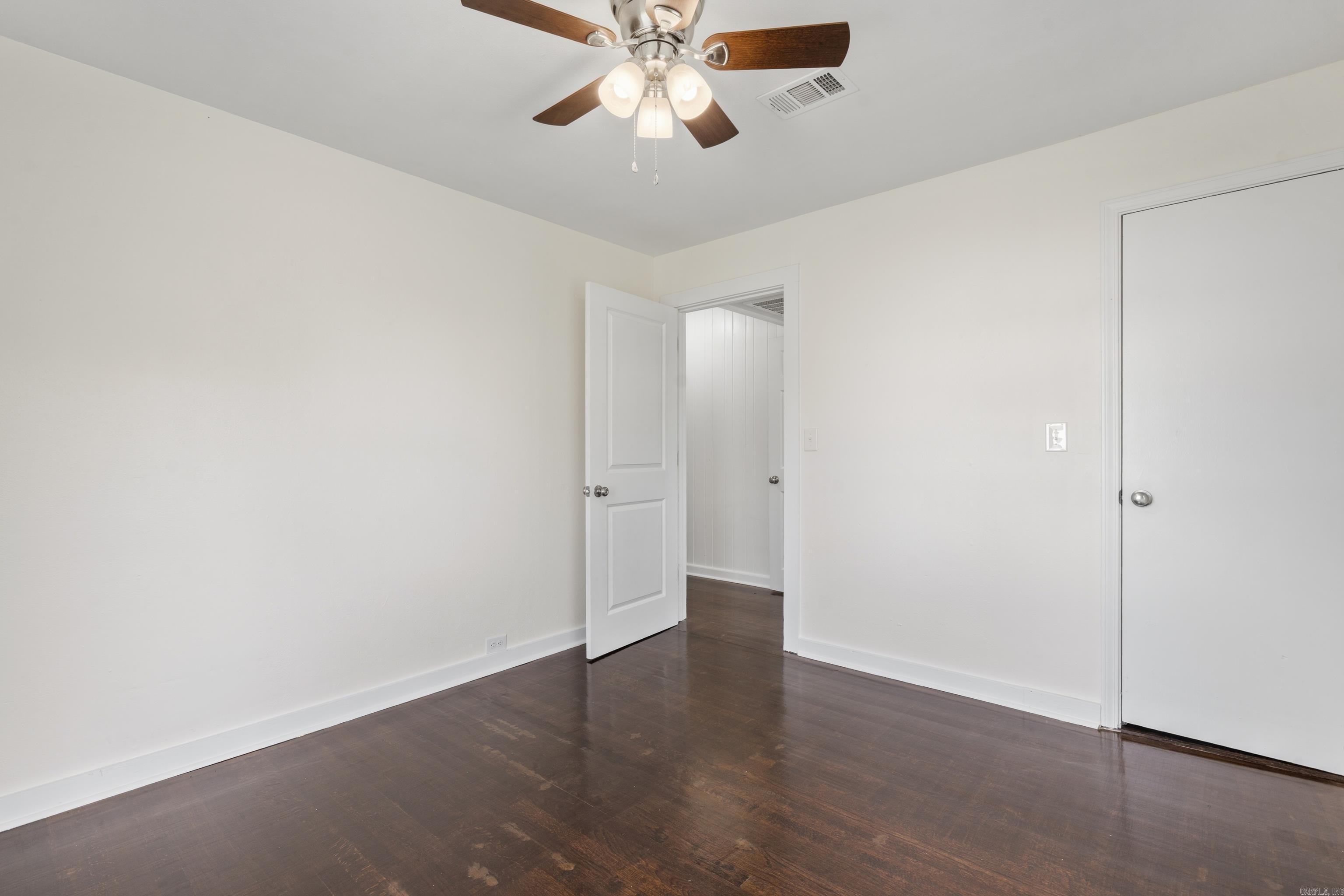 718 Baker Street Property Photo 19