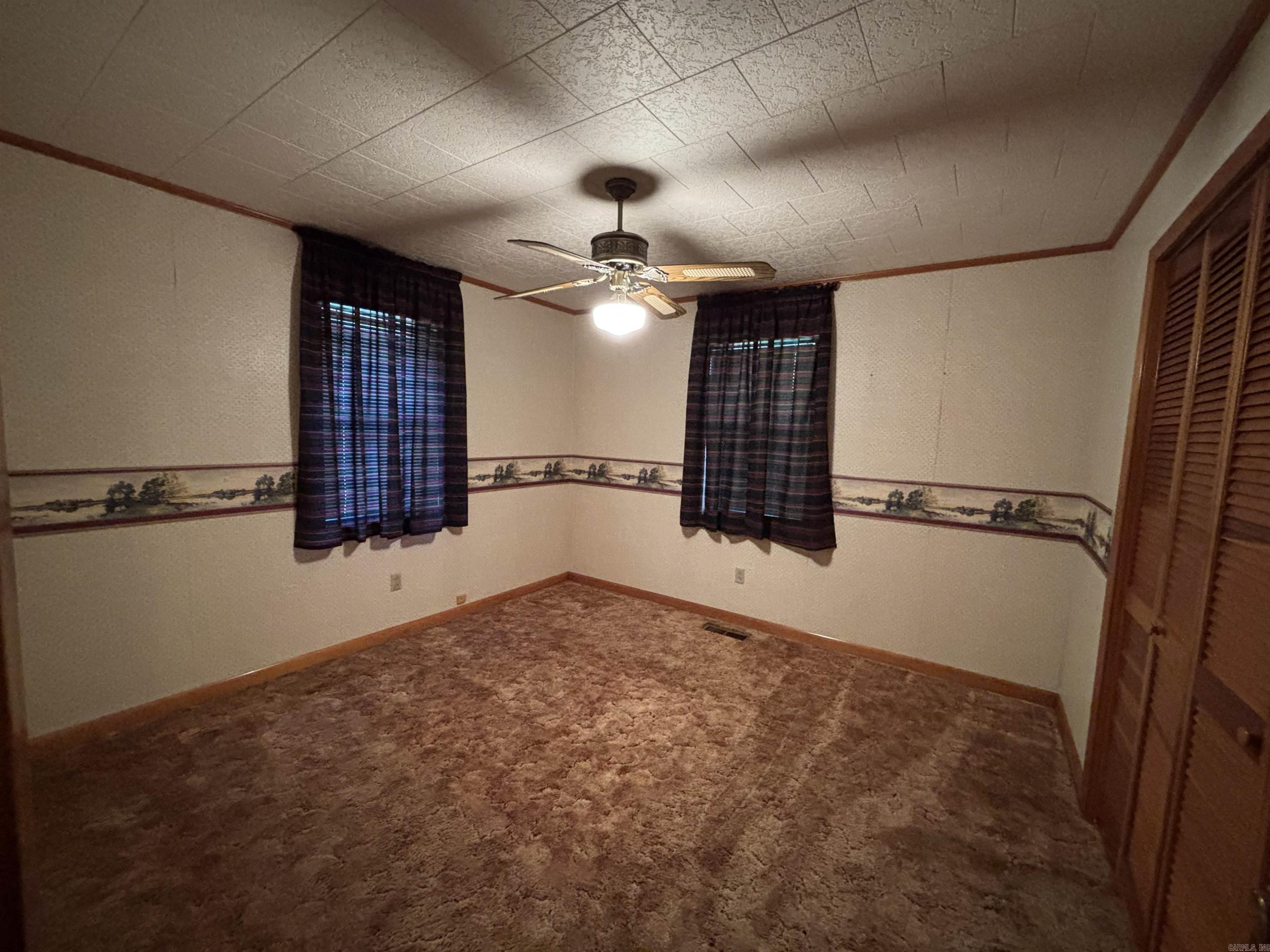 310 E Elm Street Property Photo 7