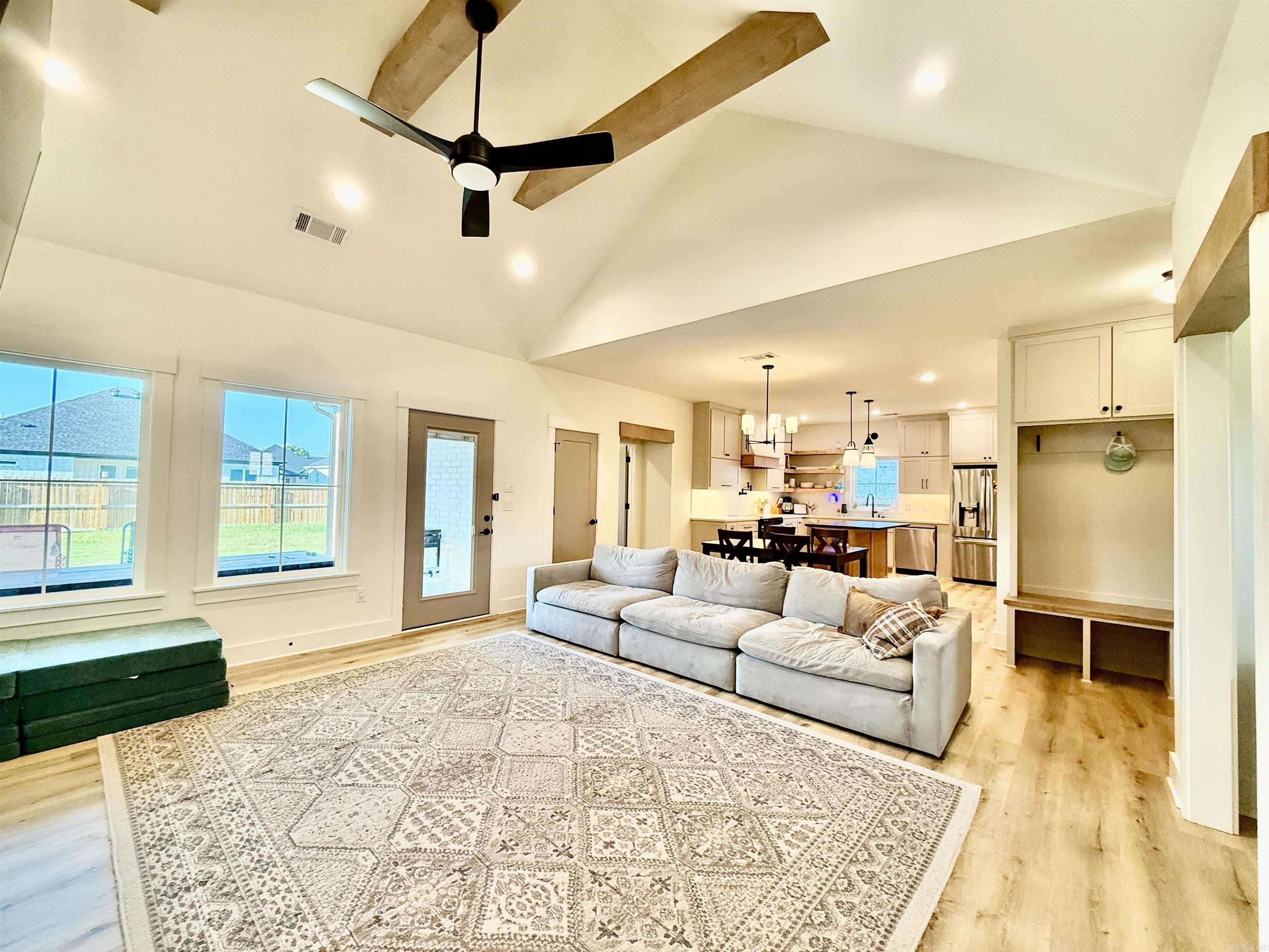 5 Songbird Cove Property Photo 7
