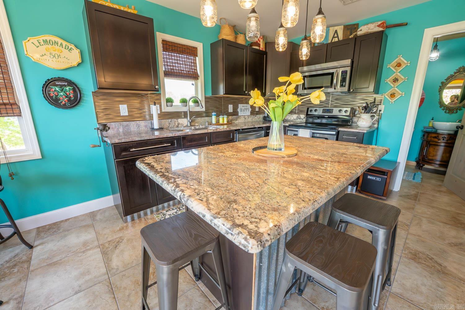 141 Long Island Trail Property Photo 7