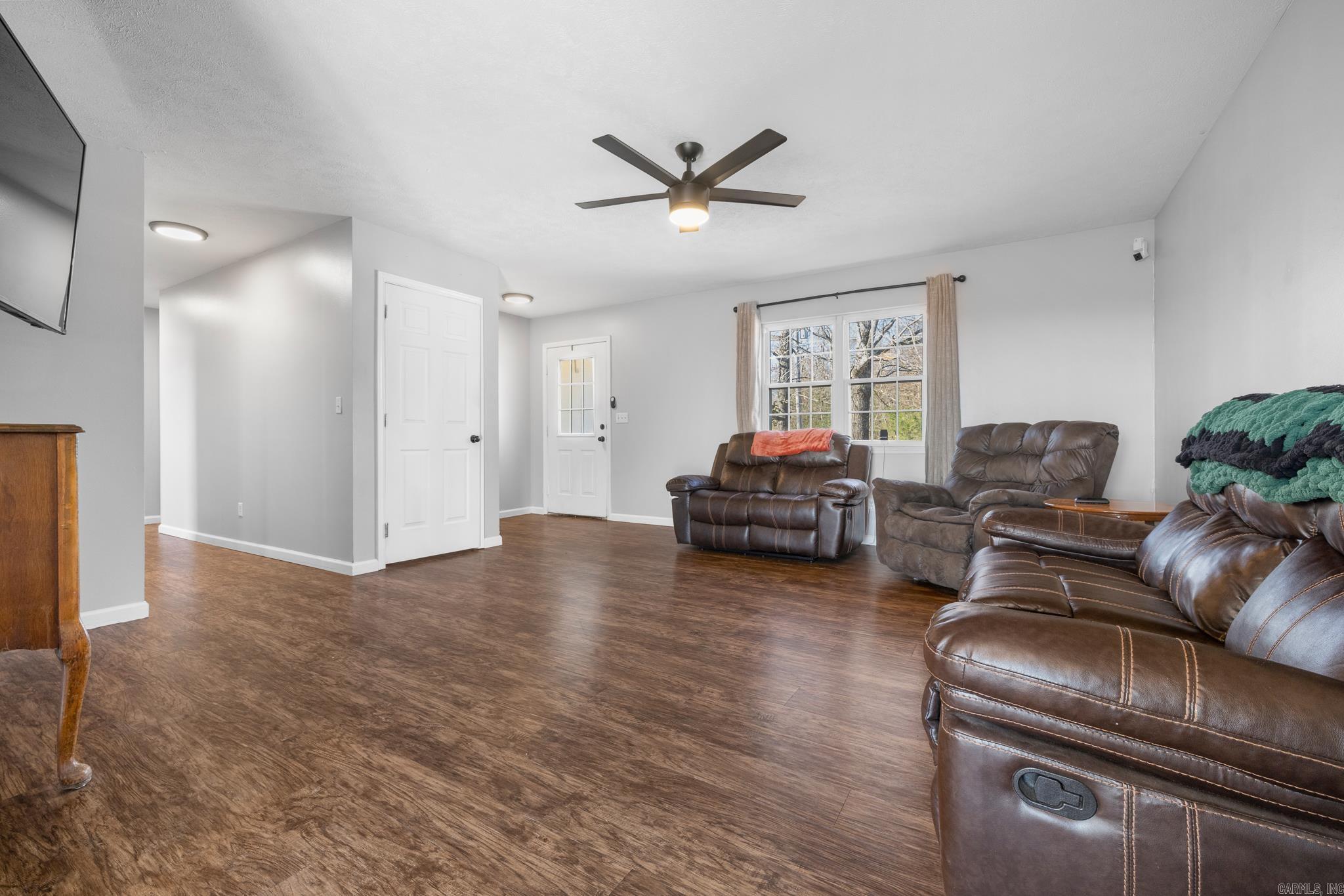 10974 Ricks Drive Property Photo 14