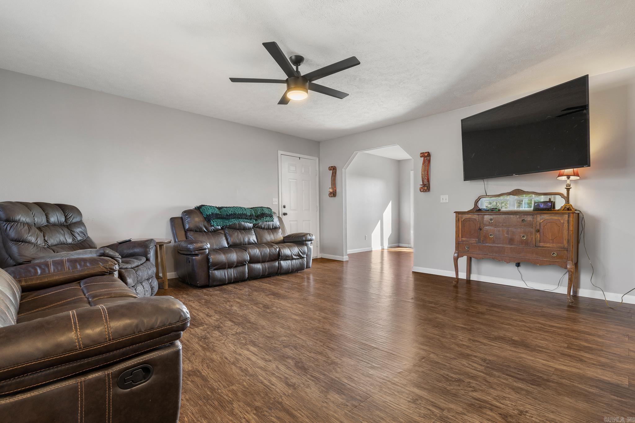 10974 Ricks Drive Property Photo 15