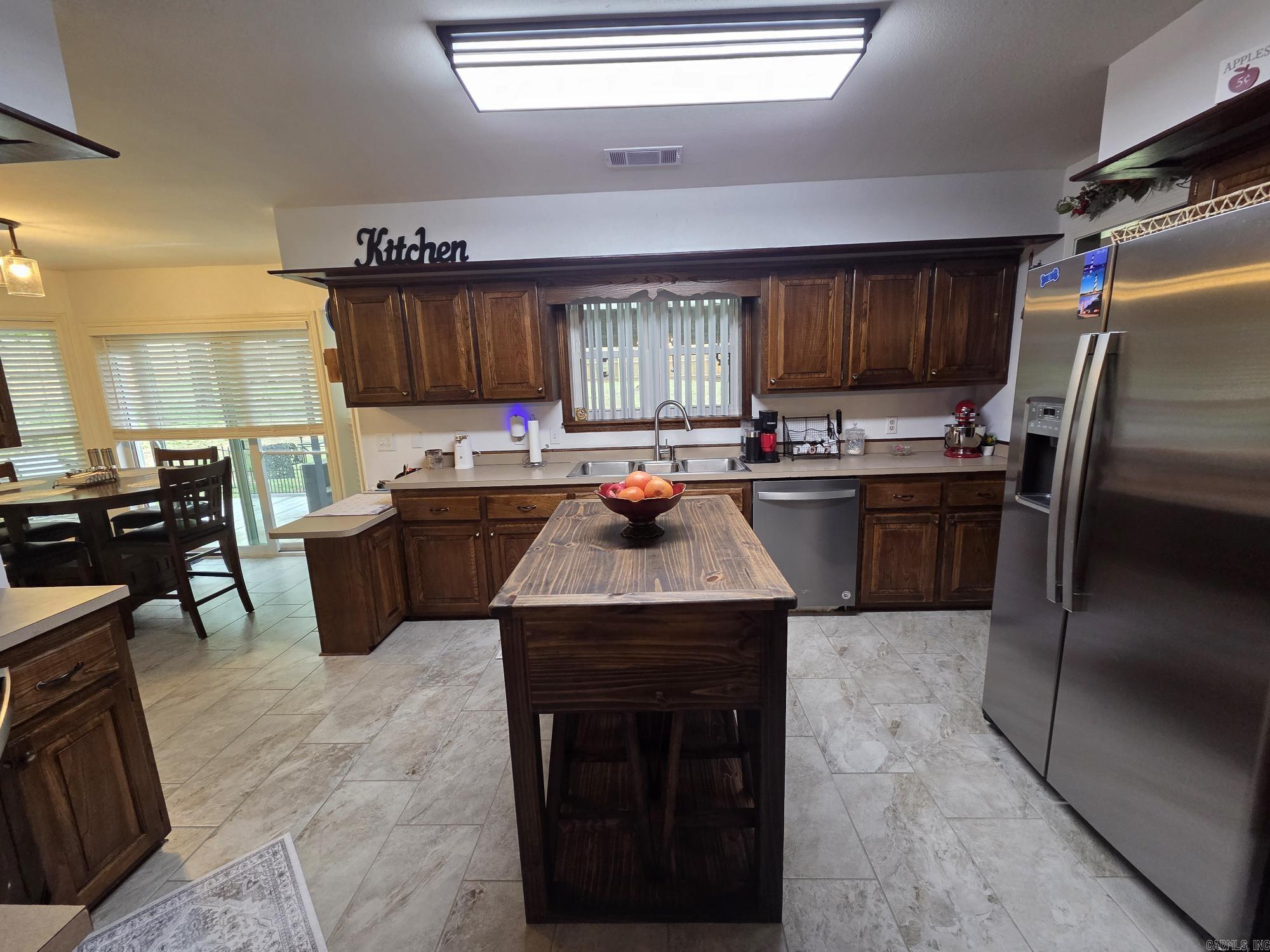 1402 Holmes Road Property Photo 8