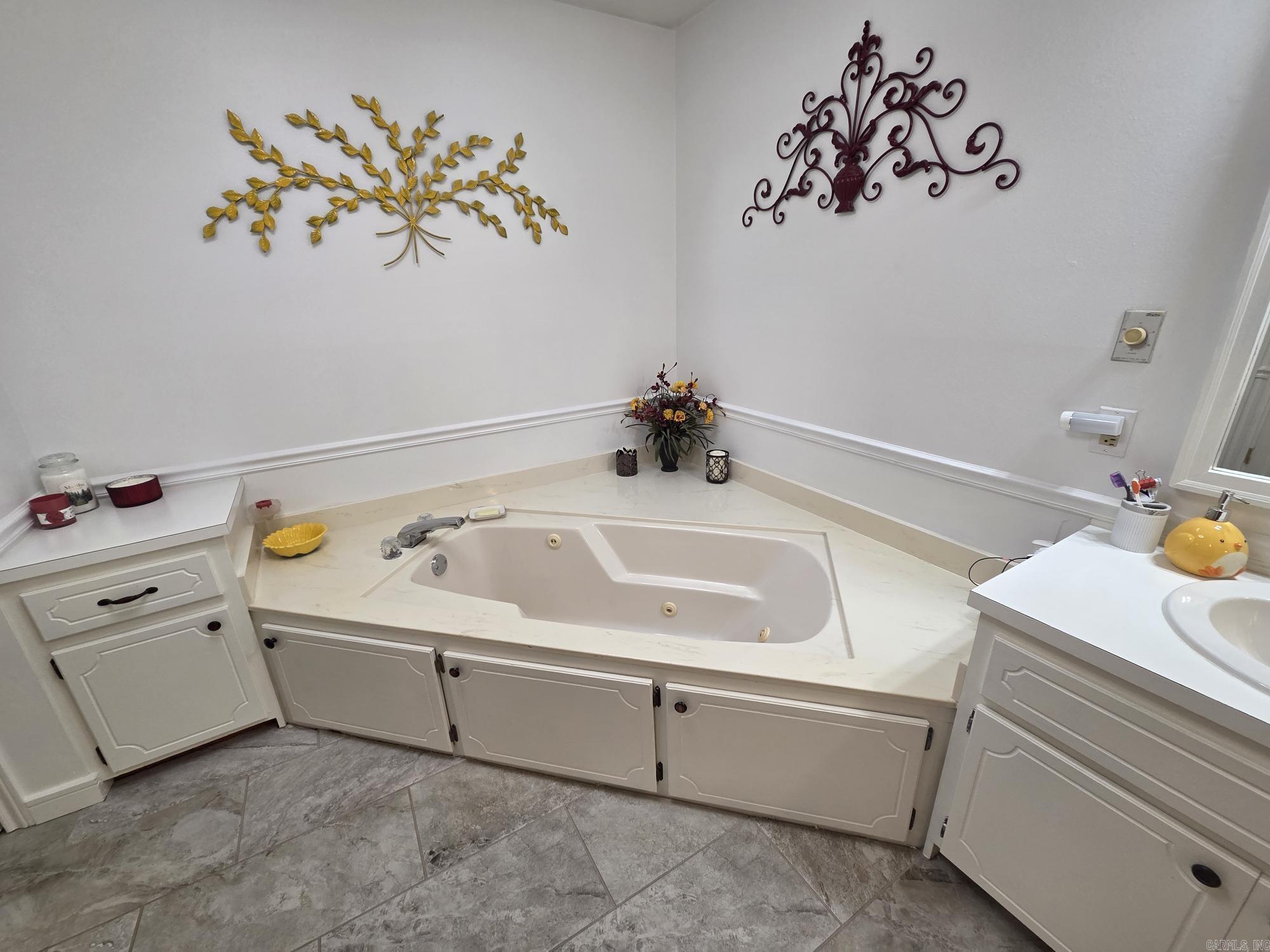 1402 Holmes Road Property Photo 22