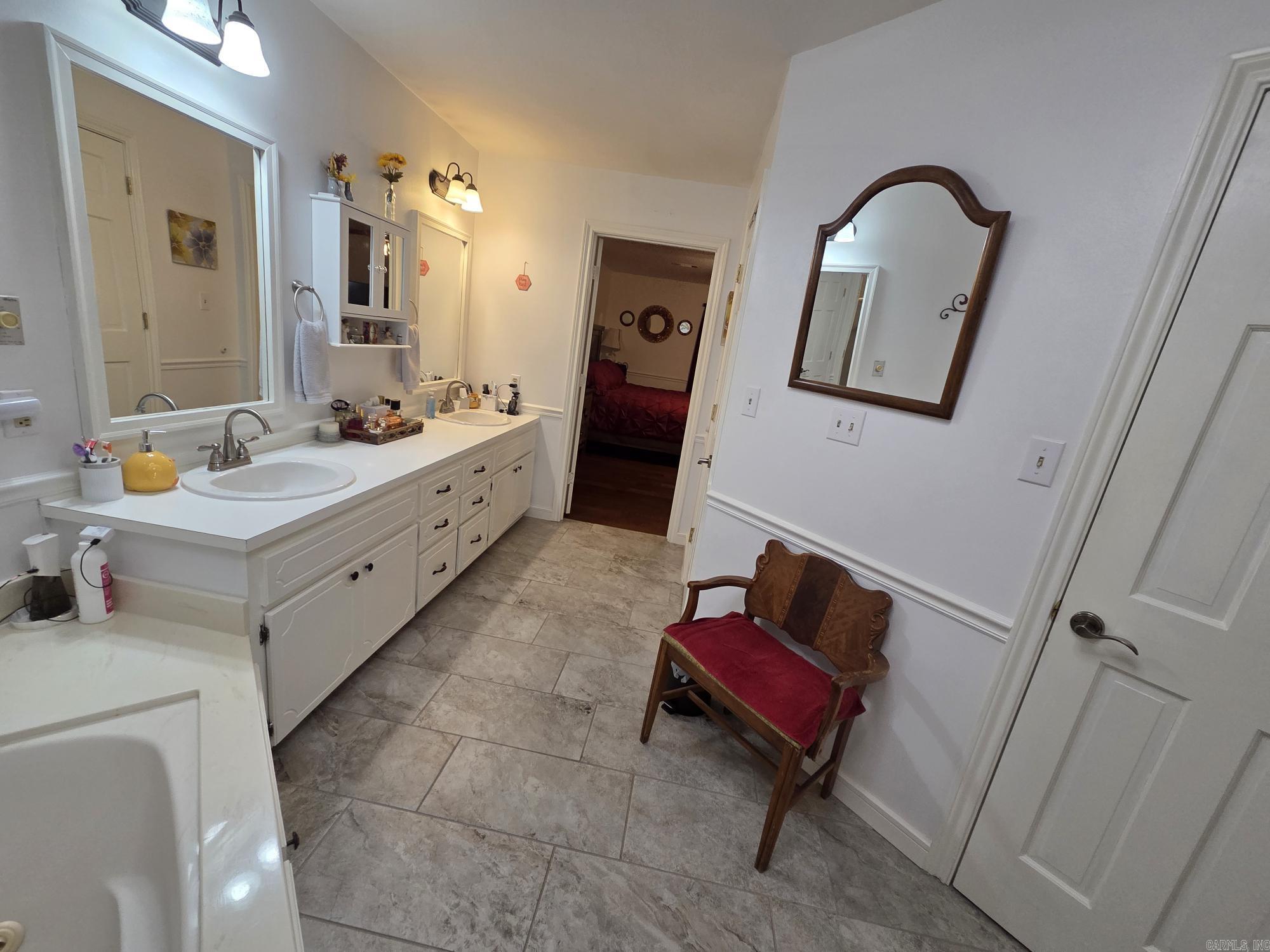 1402 Holmes Road Property Photo 24