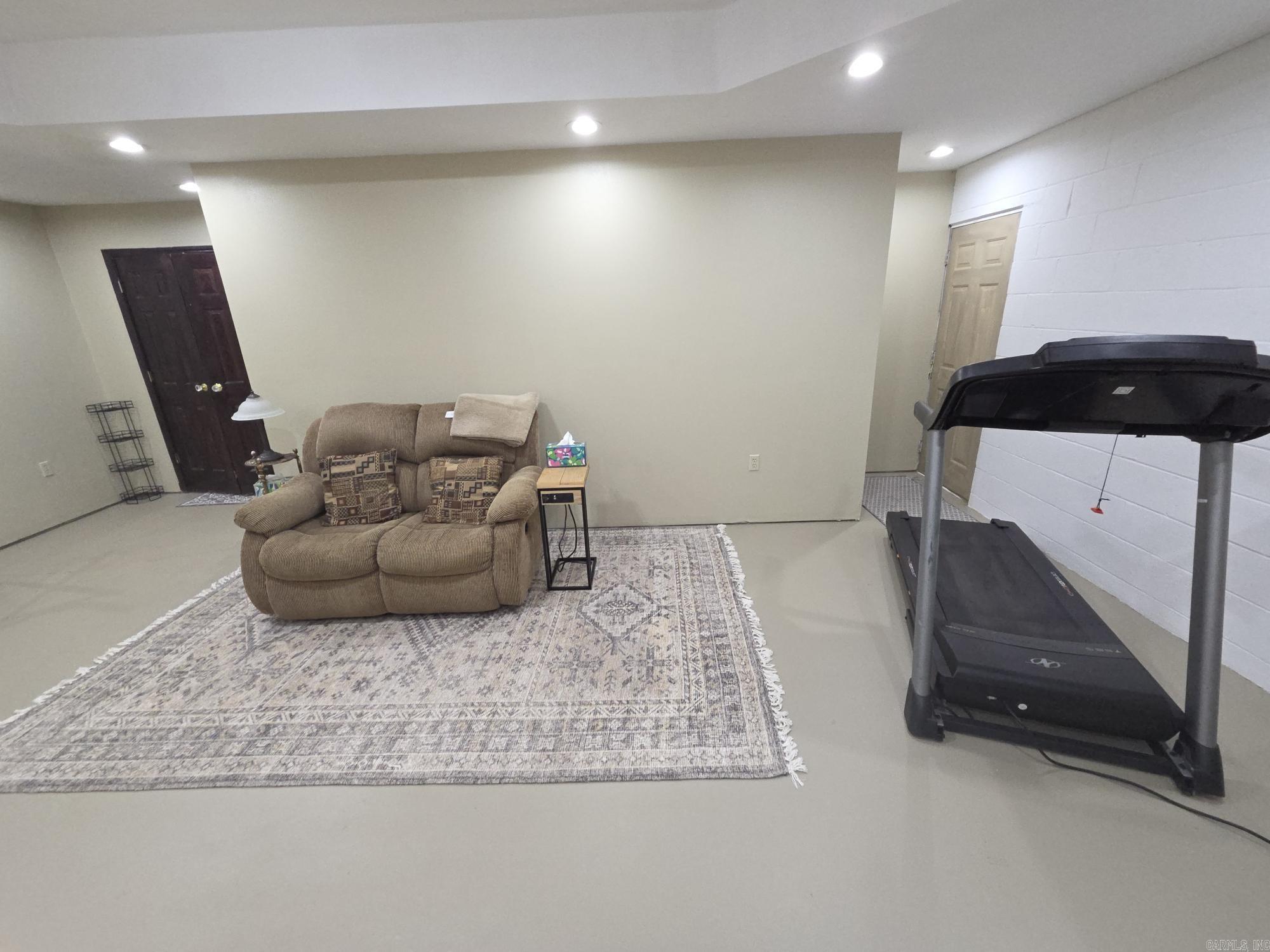 1402 Holmes Road Property Photo 28