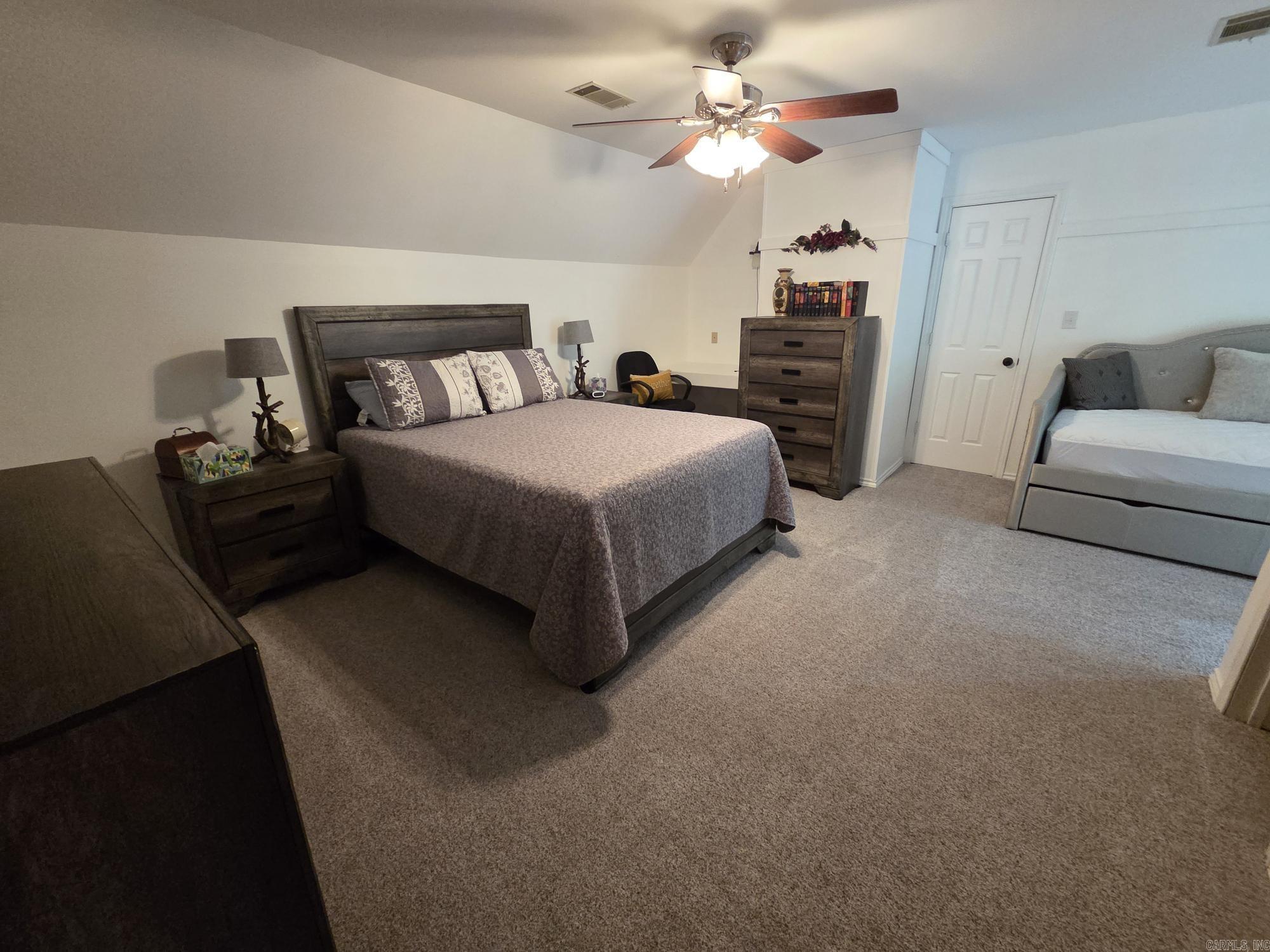 1402 Holmes Road Property Photo 30