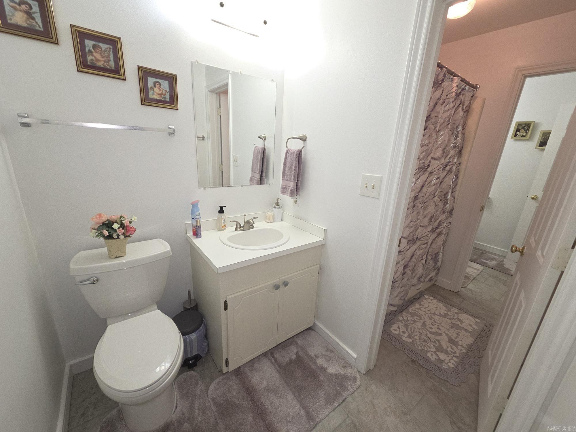 1402 Holmes Road Property Photo 32