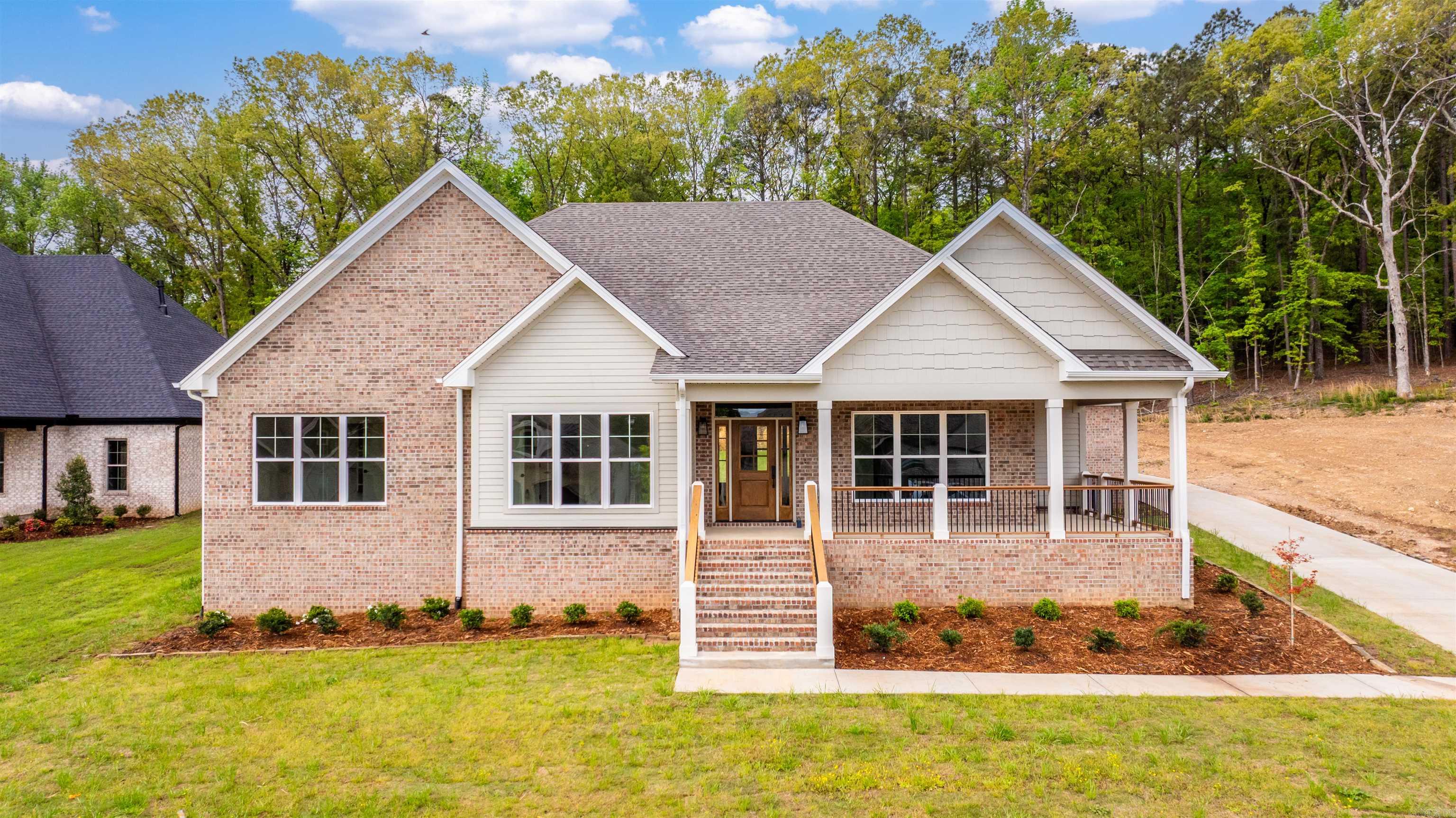 9 West Lake Lane Property Photo 1