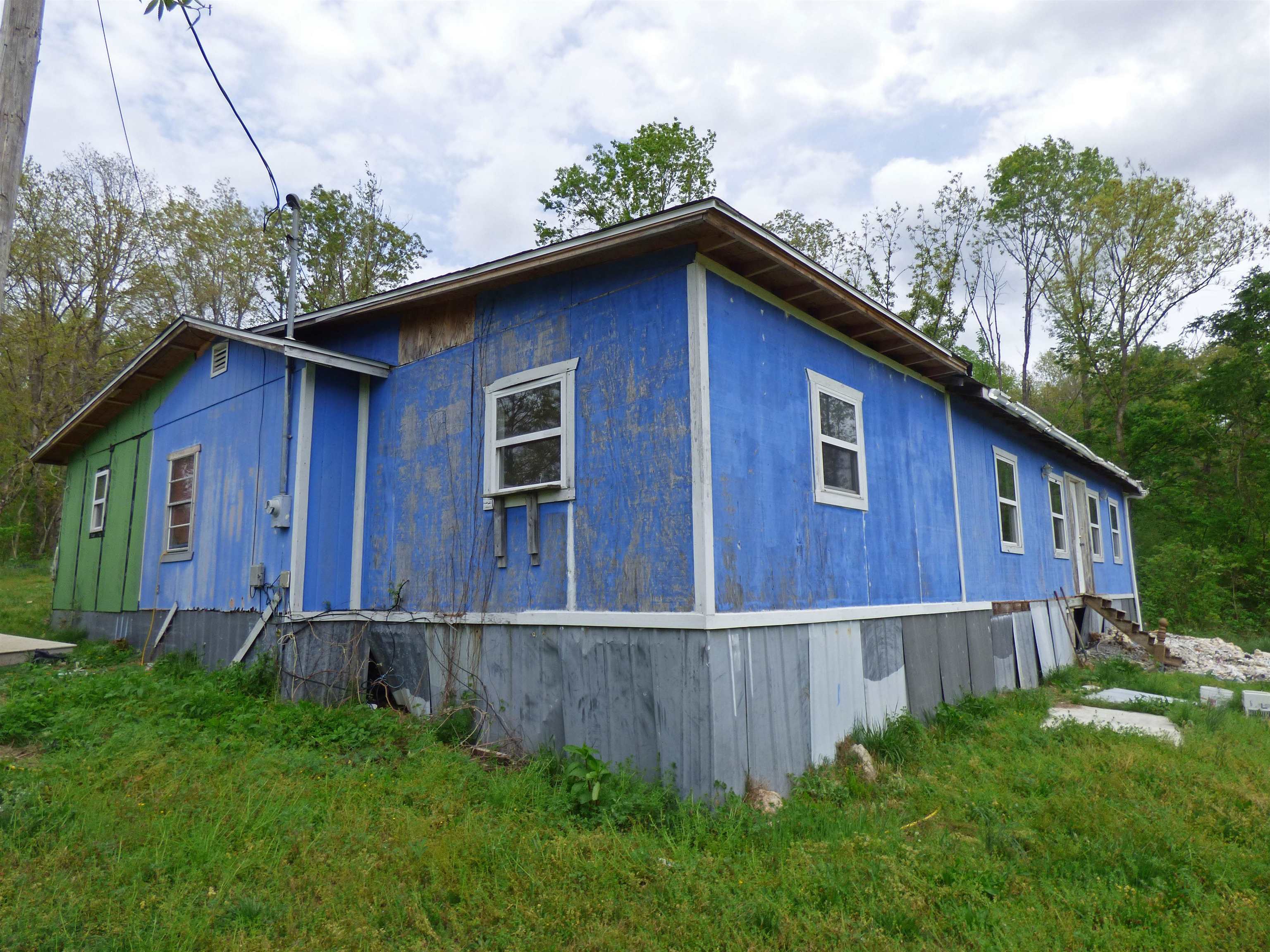 1012 Martin Creek Road Property Photo 1