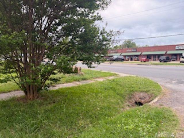 33 S And 201 E Pine Street Property Photo 8