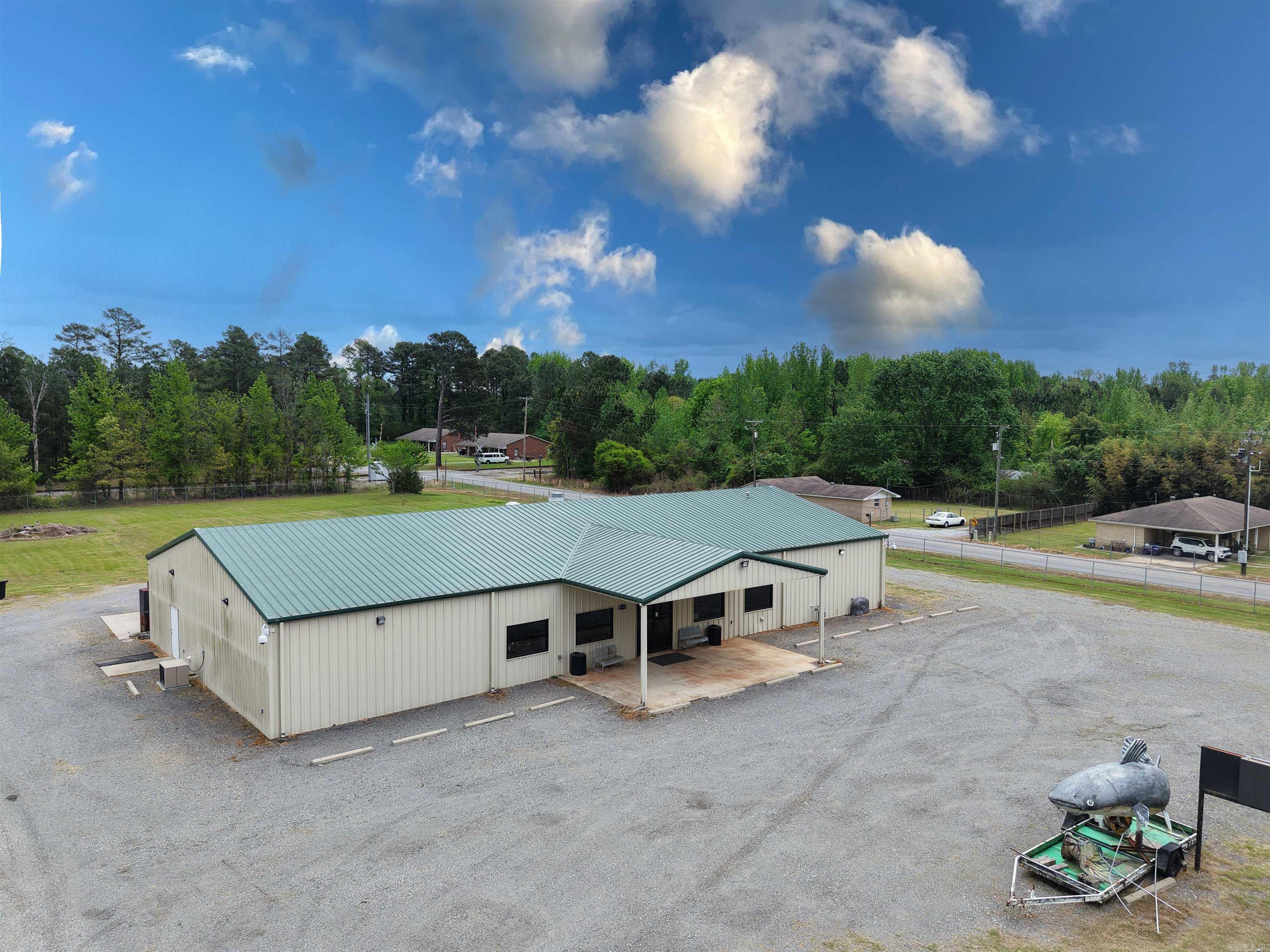 3891 Highway 365 Property Photo 4