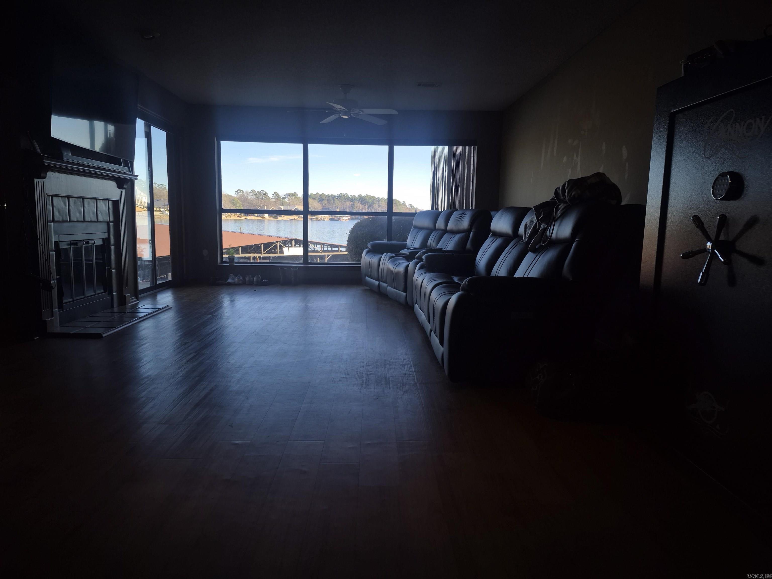 310 Kleinshore Road C4 Property Photo 13