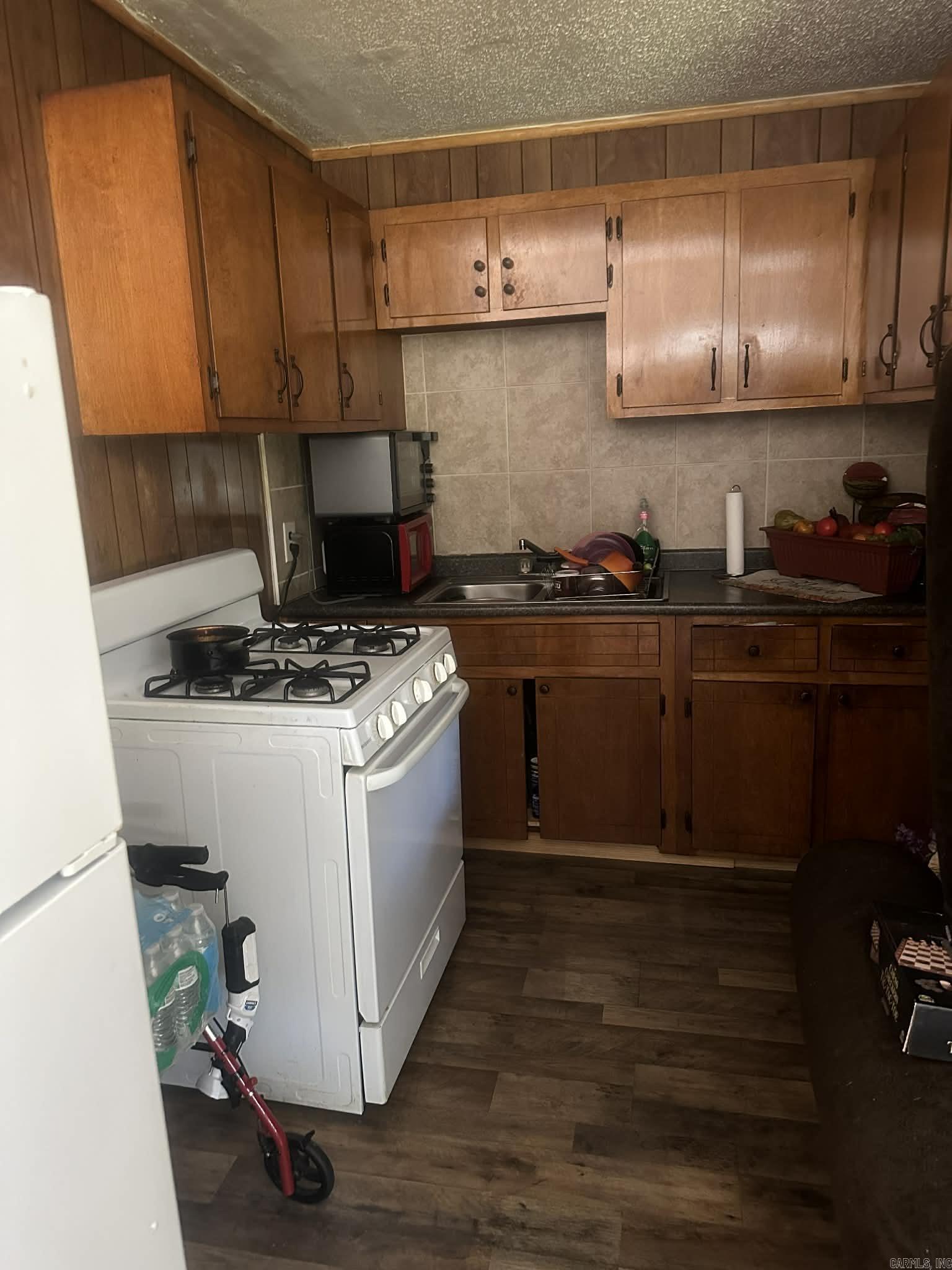 2317 W 26th Avenue Property Photo 2