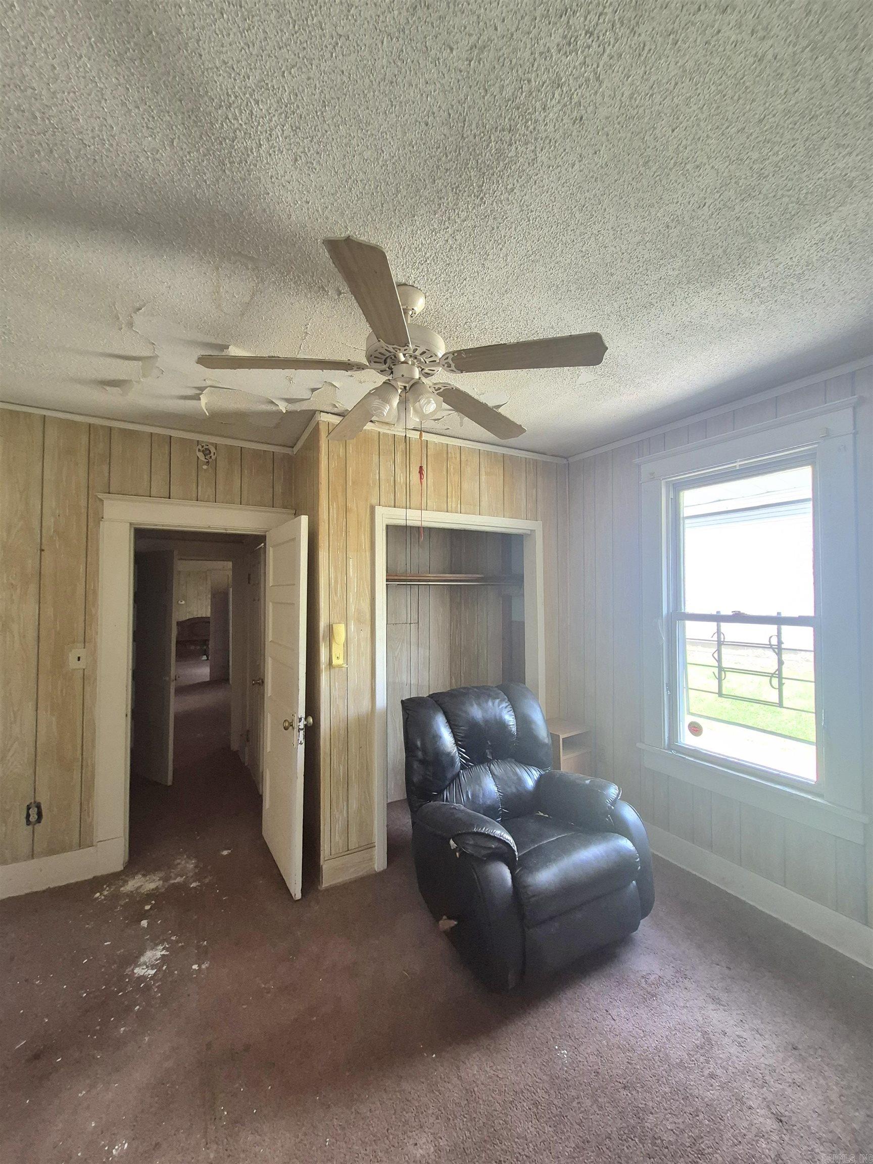 3904 W 11 Street Property Photo 9