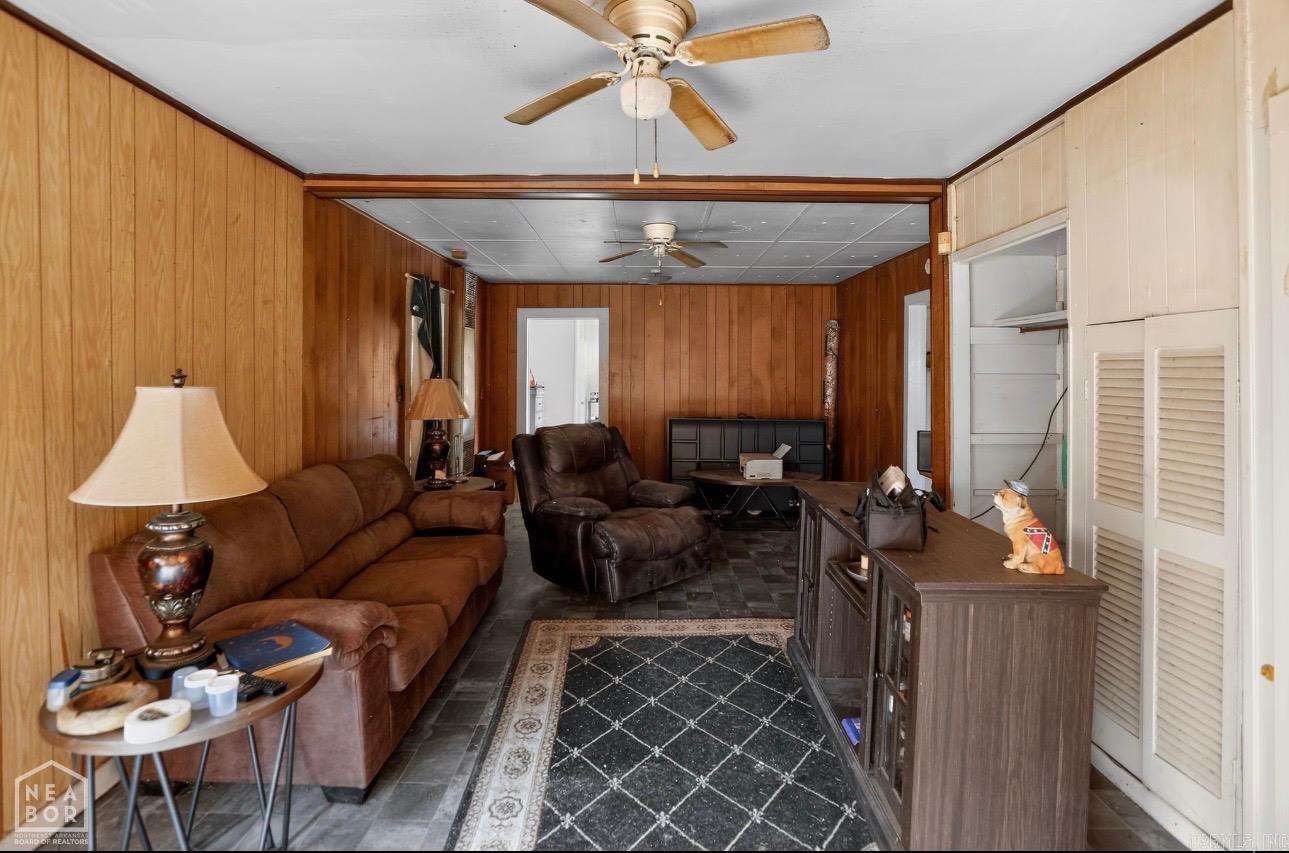 520 Russell Street Property Photo 6