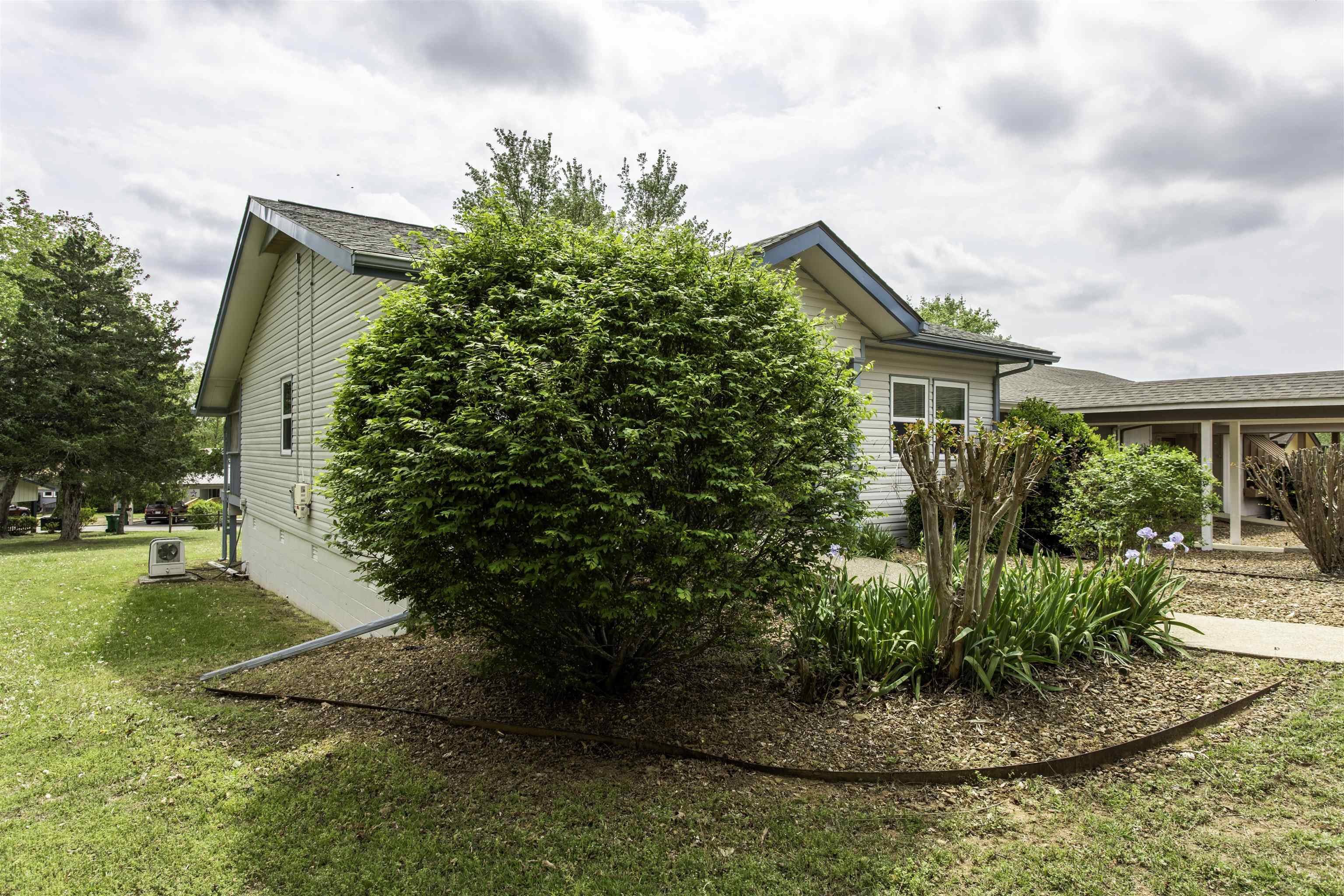 8 Tenkiller Lane Property Photo 2