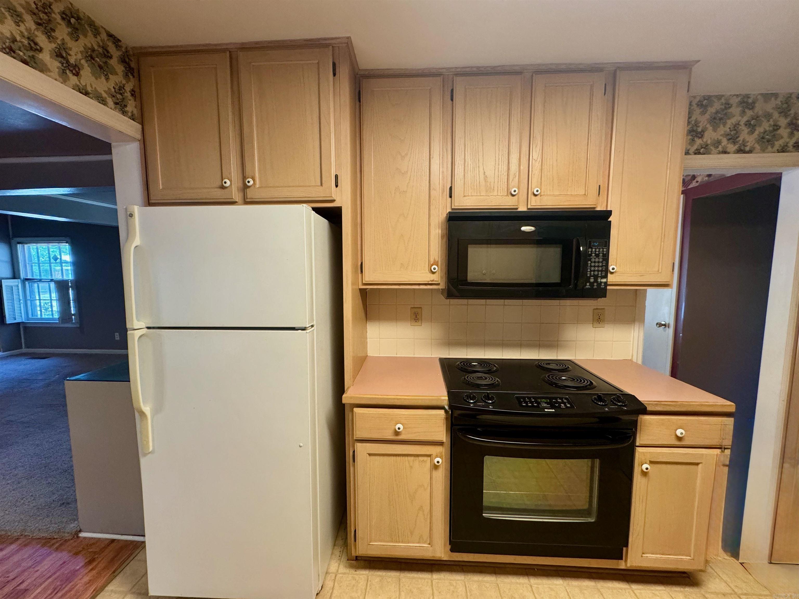 1237 Vine Street Property Photo 8