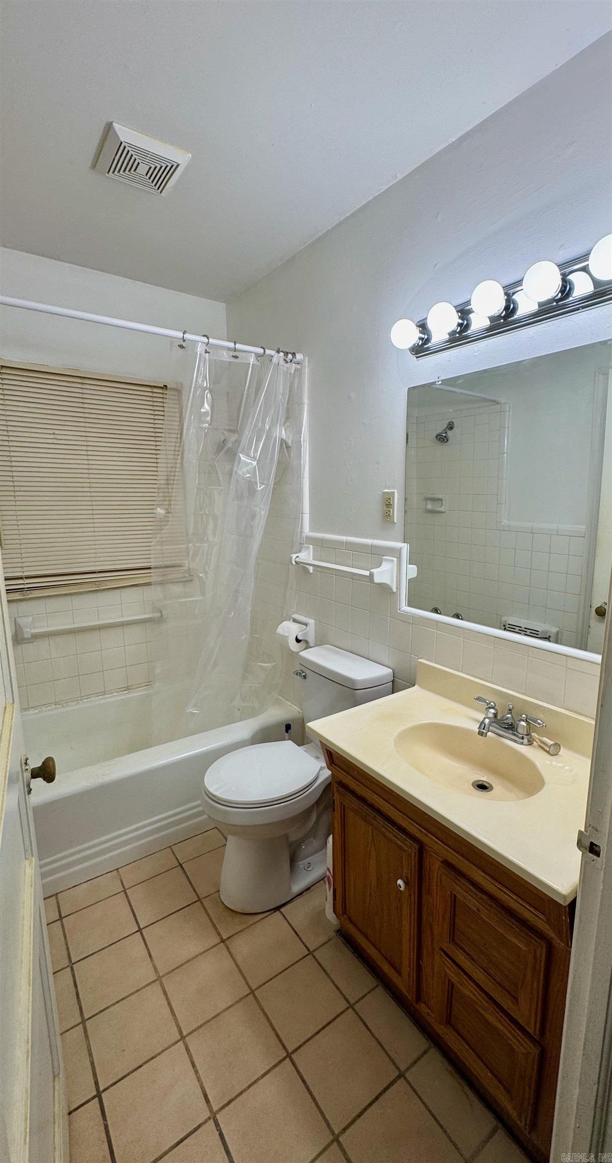 1237 Vine Street Property Photo 12