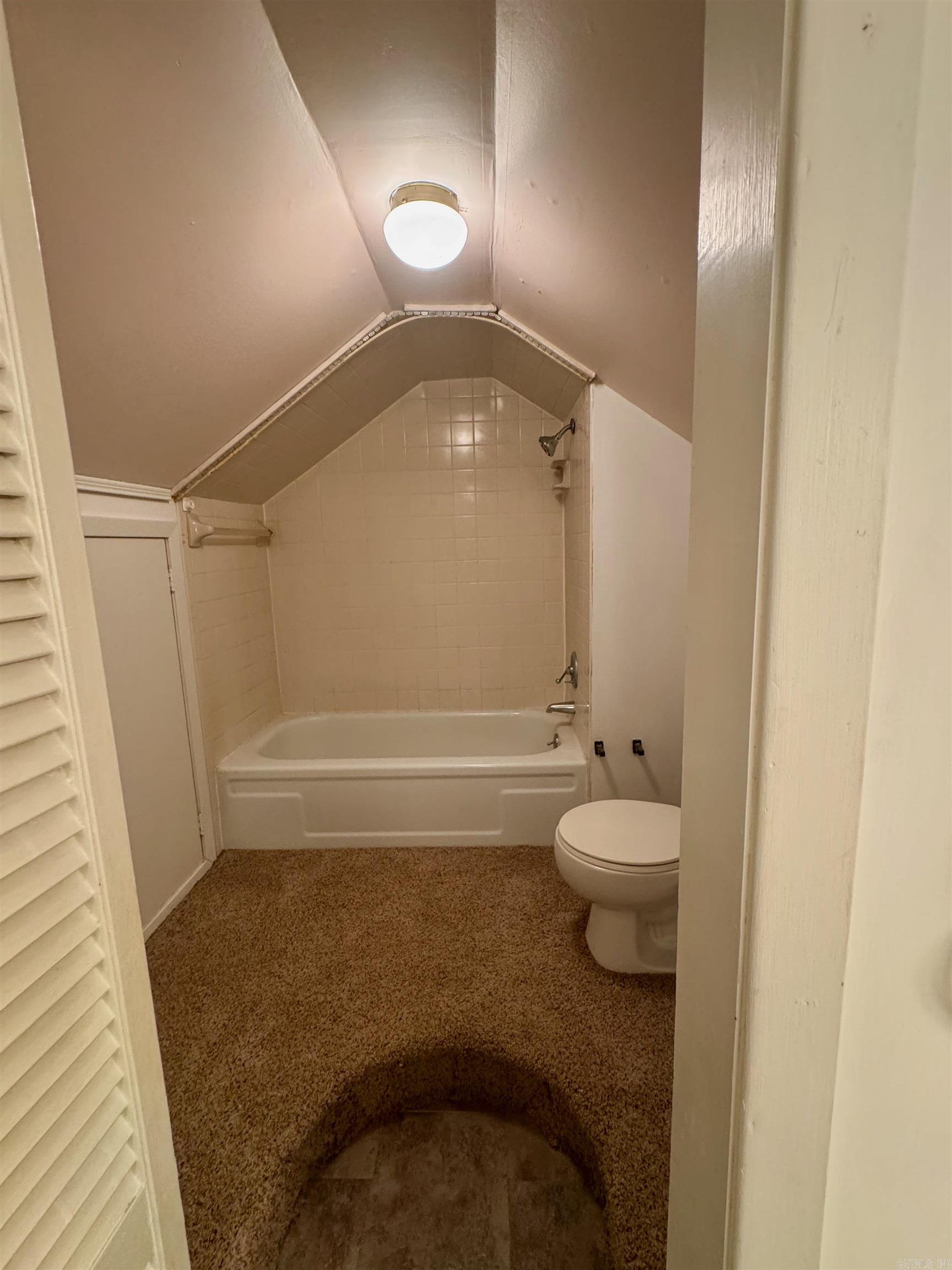 1237 Vine Street Property Photo 15