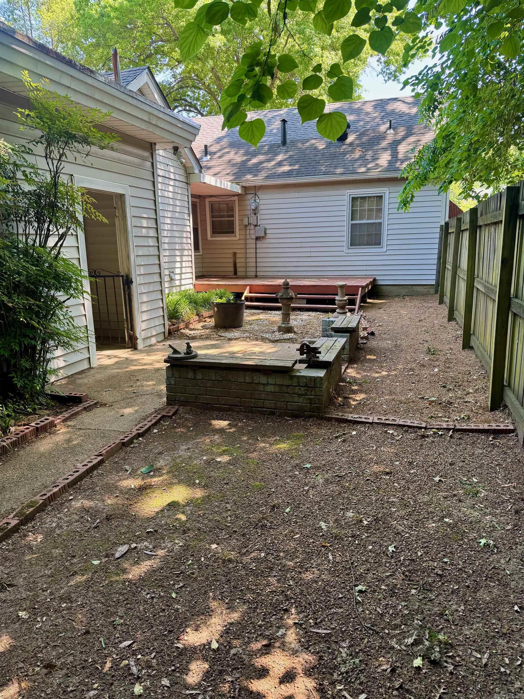 1237 Vine Street Property Photo 17