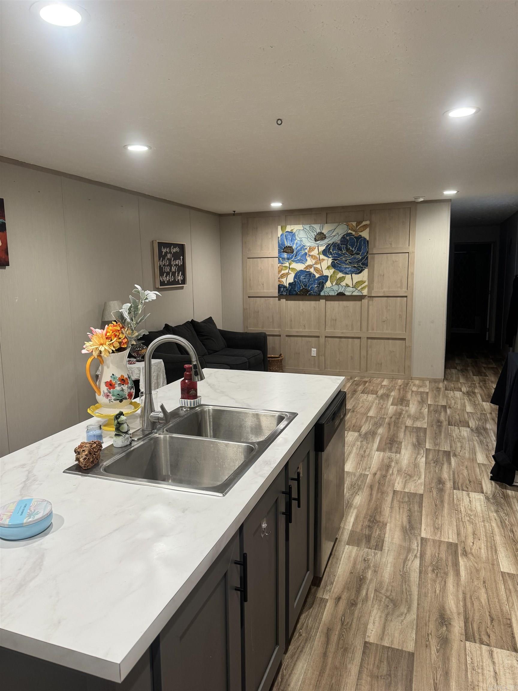 9528 Park Property Photo 5