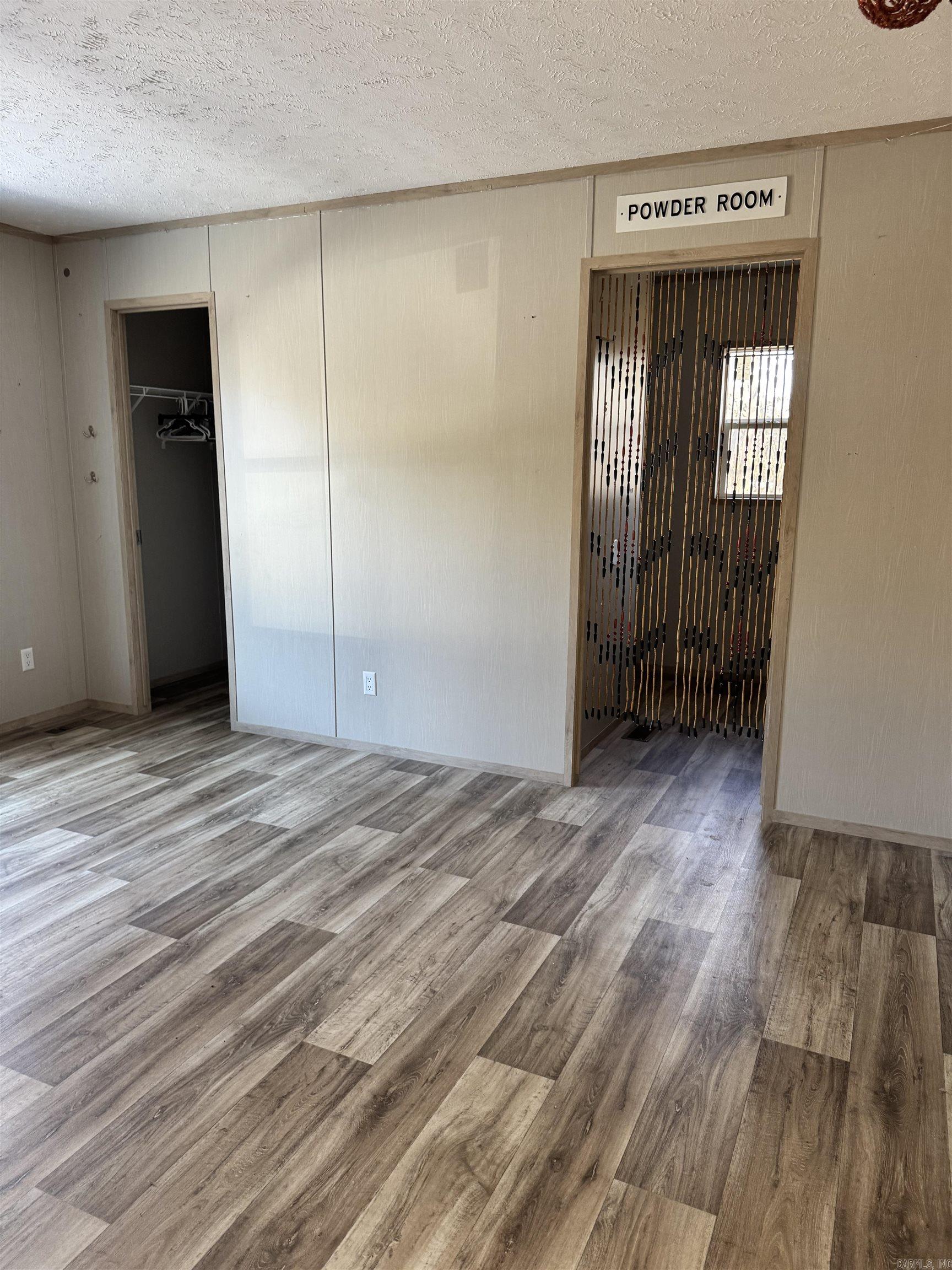 9528 Park Property Photo 7