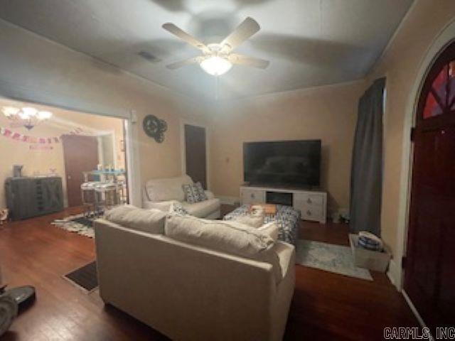 910 & 913 W 13th Avenue Property Photo 3
