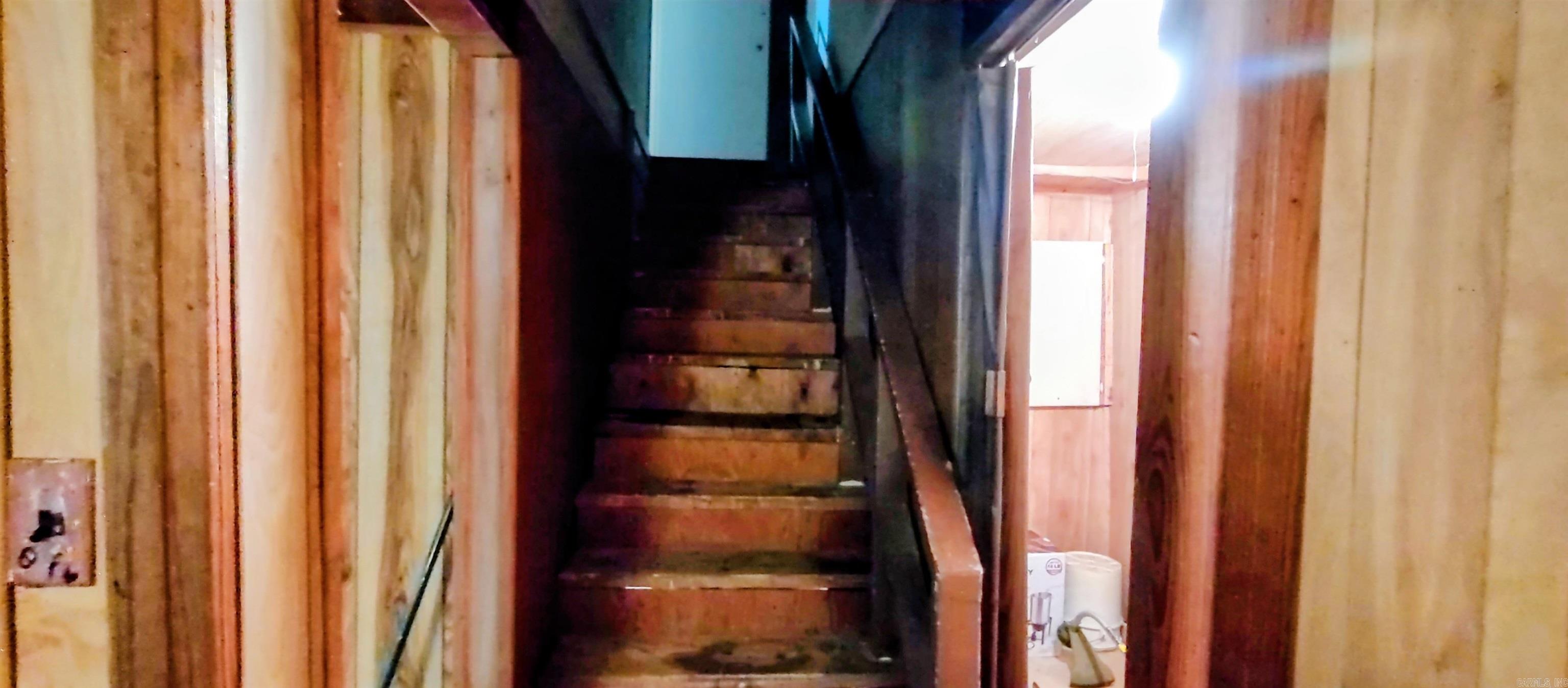 533 Crestwood Property Photo 13