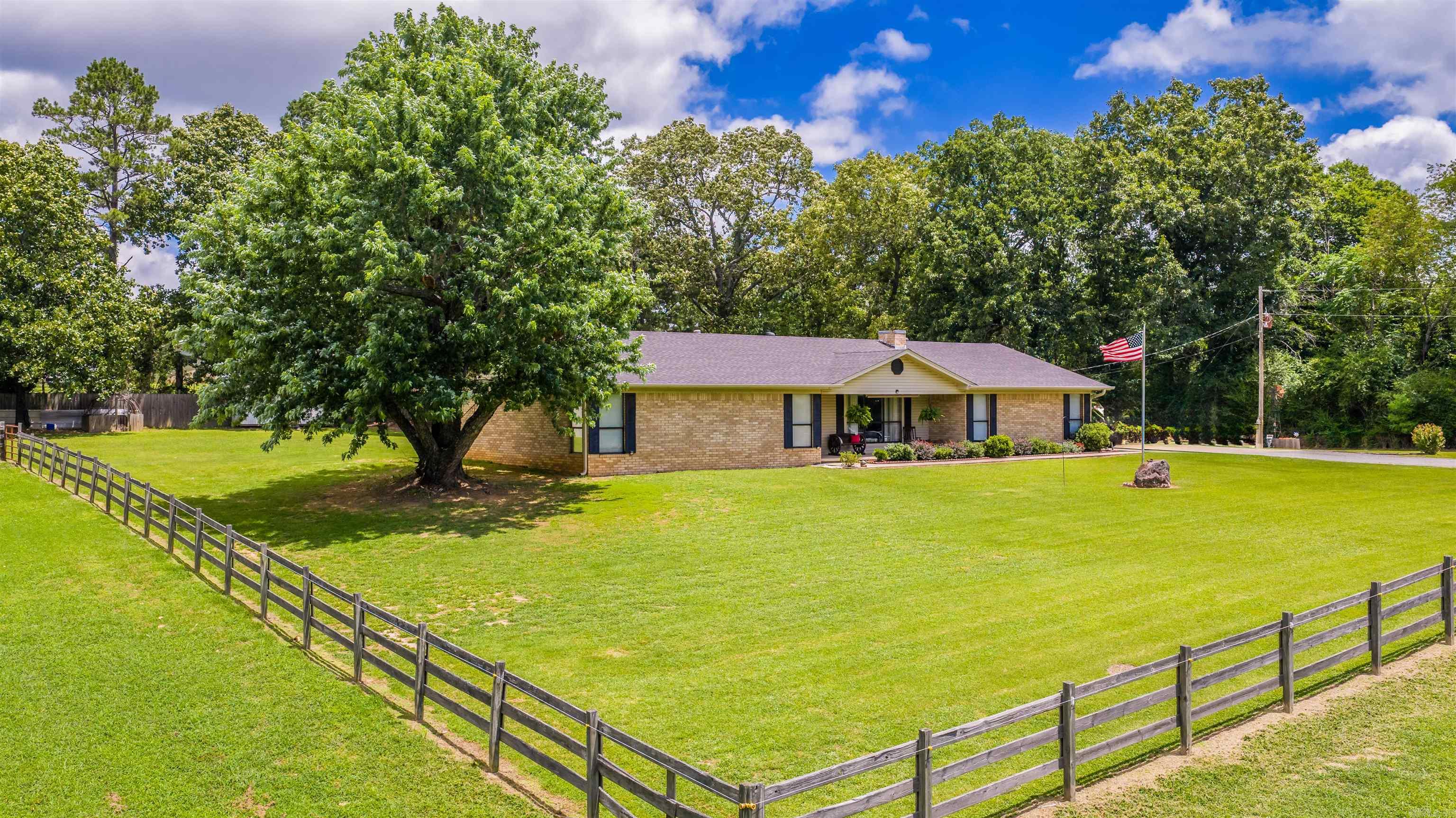 9 Hensley Drive Property Photo 6