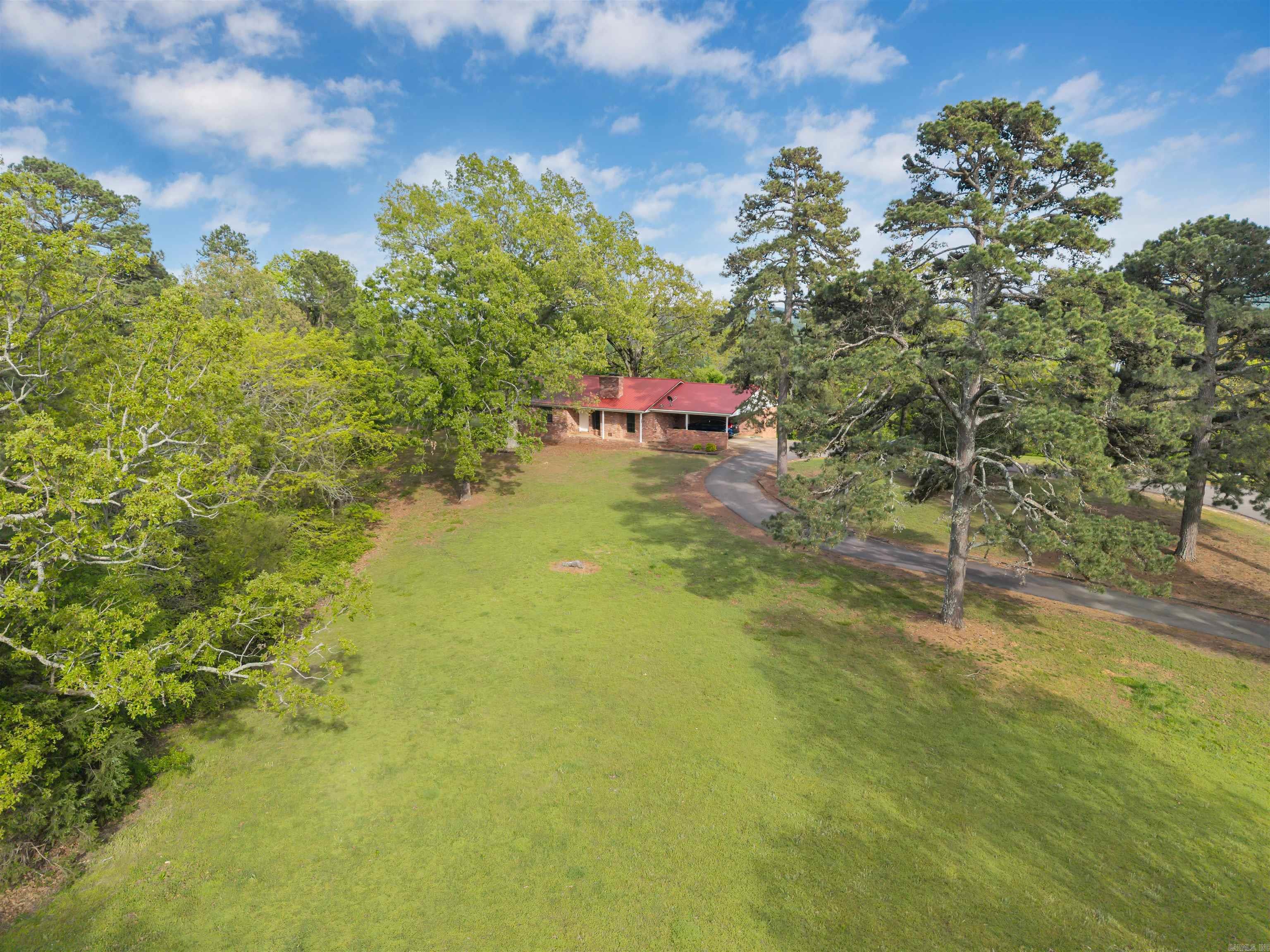 244 Pearson Road Property Photo 2