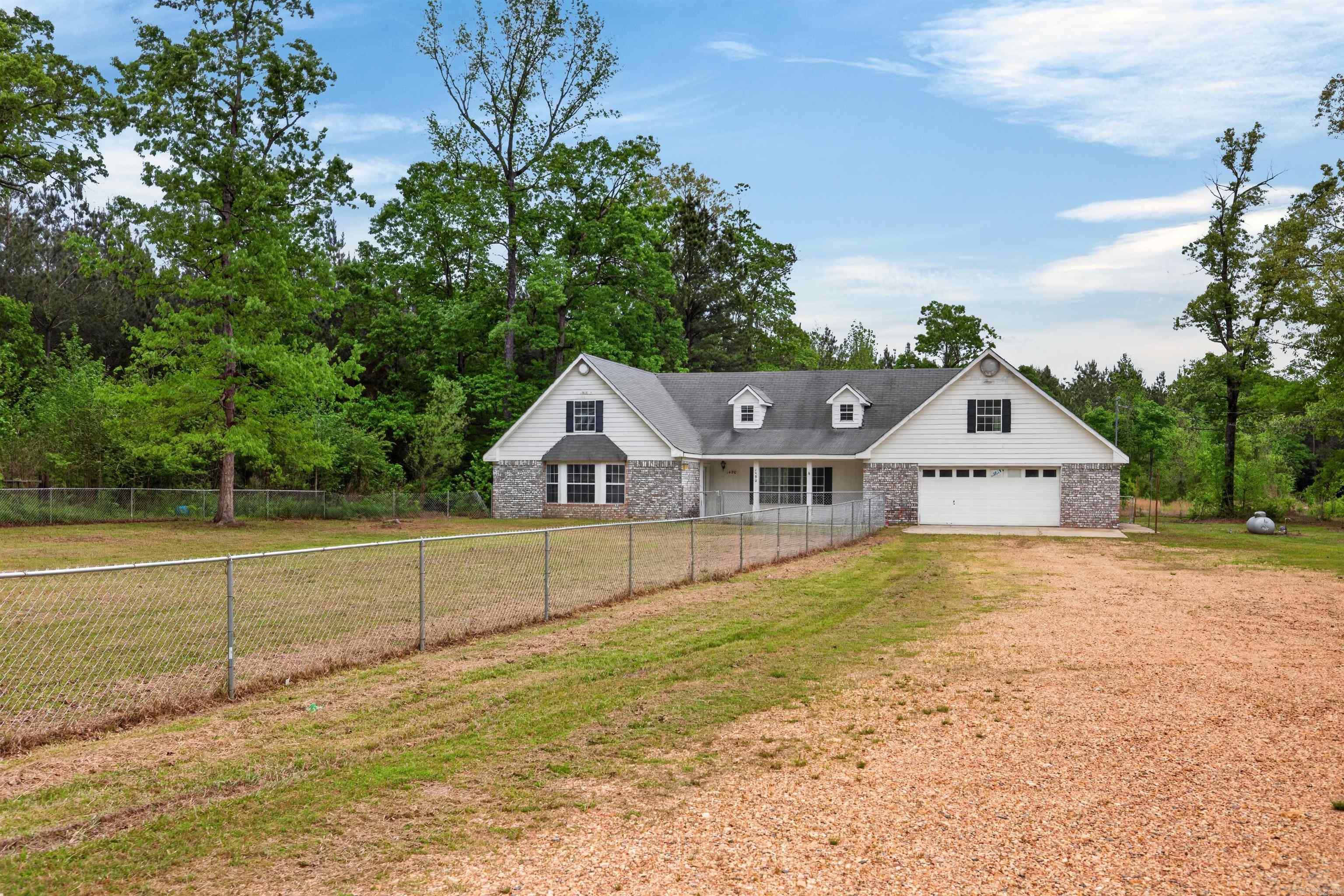 1480 W Highway 70 Property Photo 2