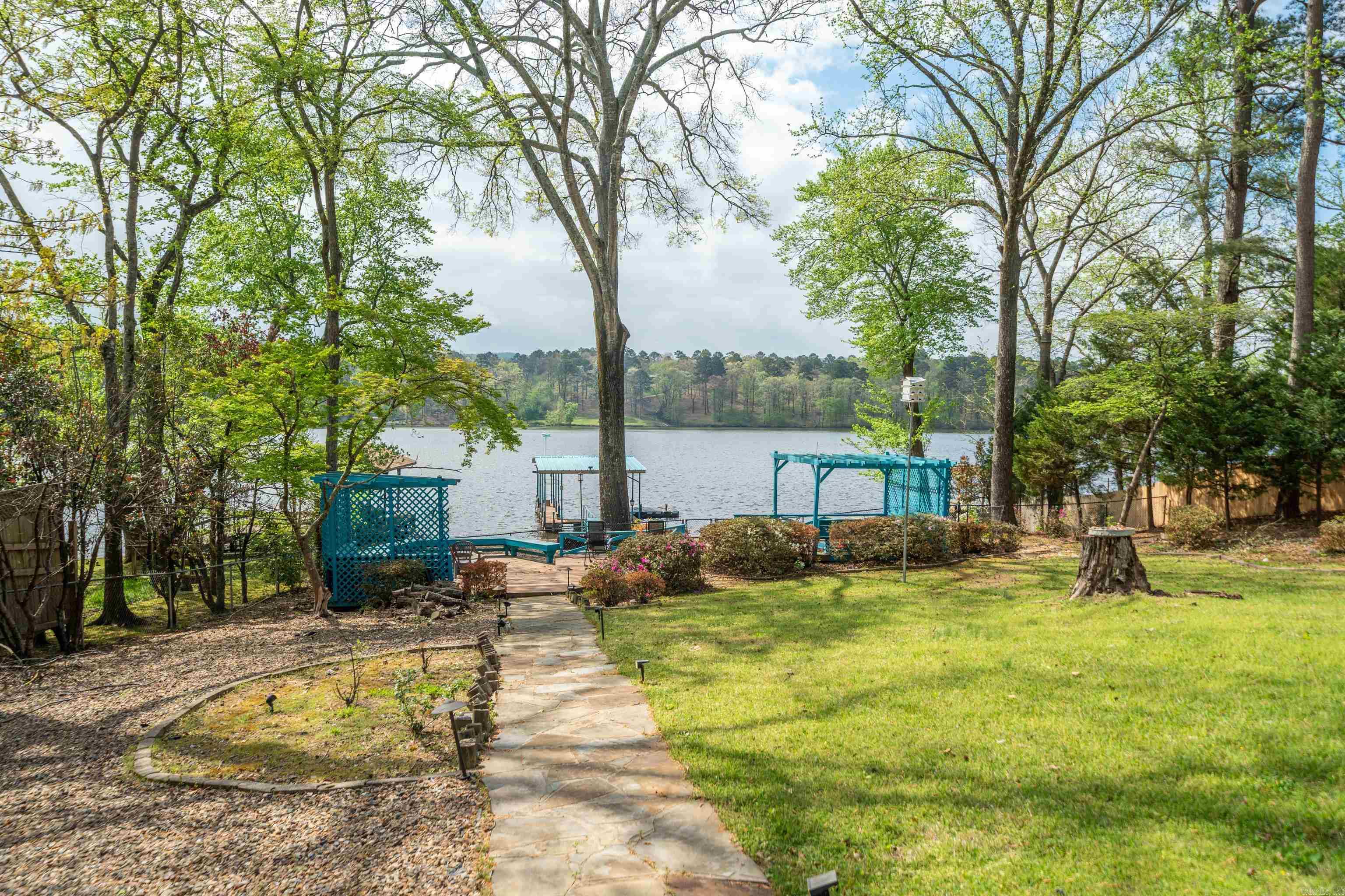 104 Silverwood Pt Property Photo 35