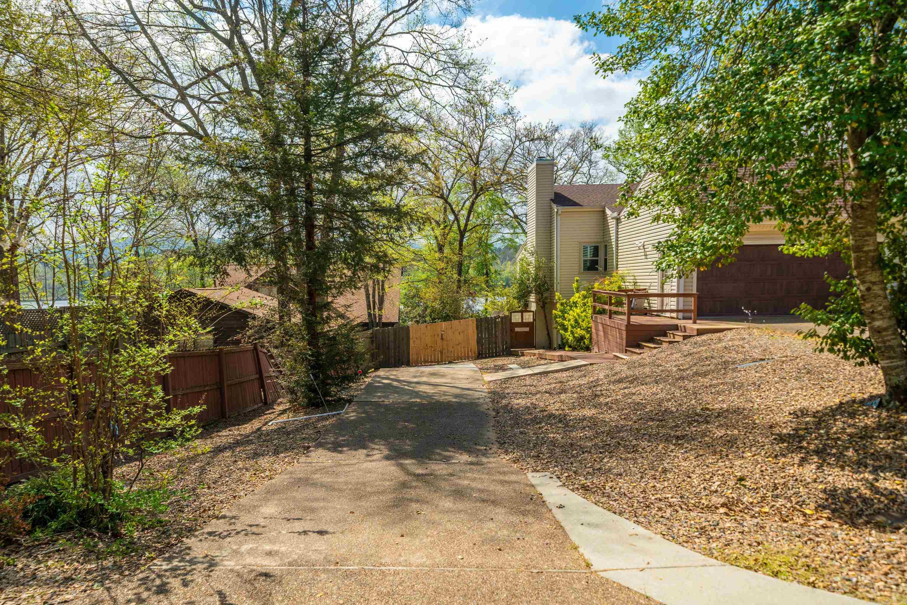 104 Silverwood Pt Property Photo 49
