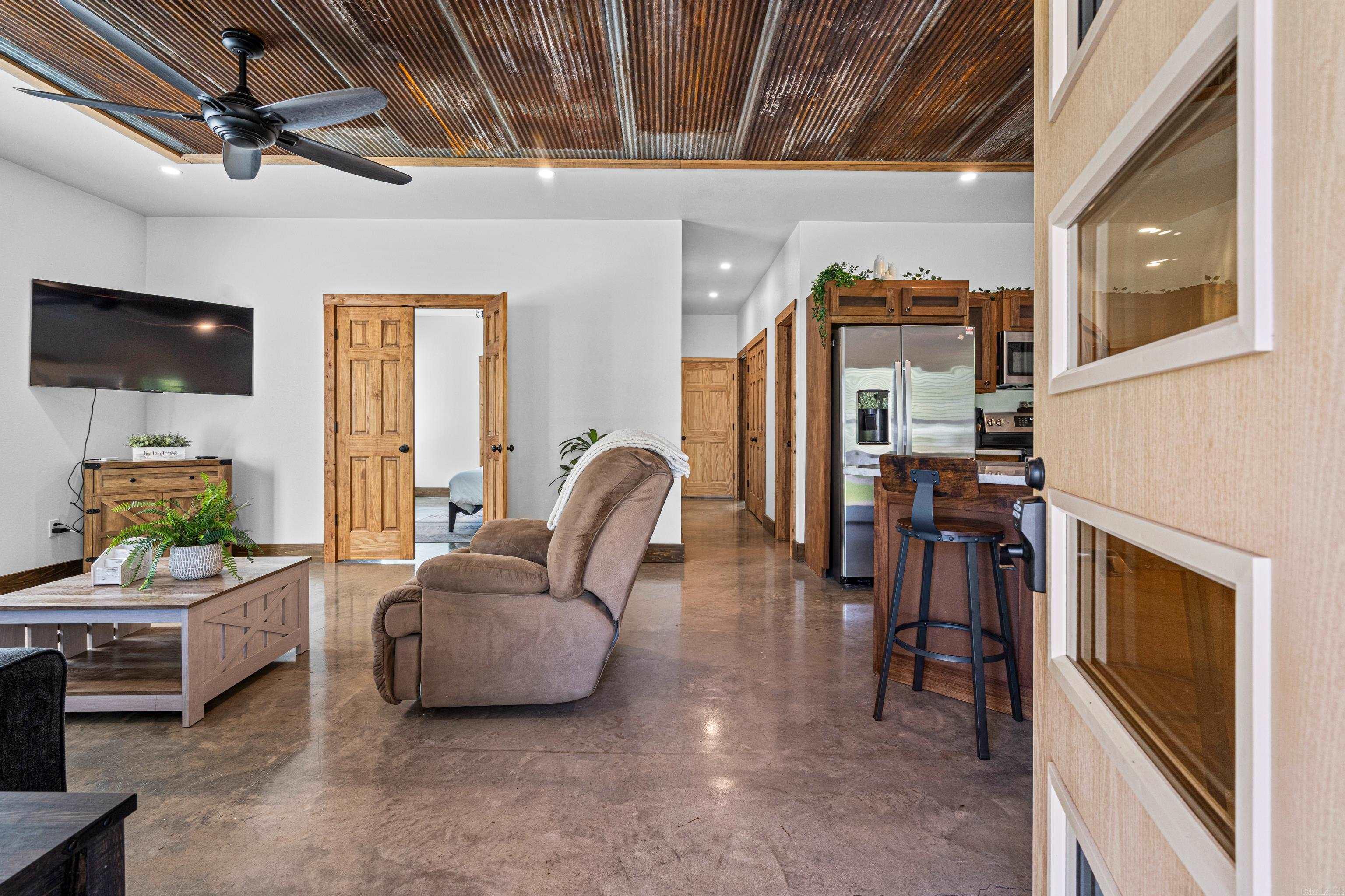 2777 Highway 290 Property Photo 28