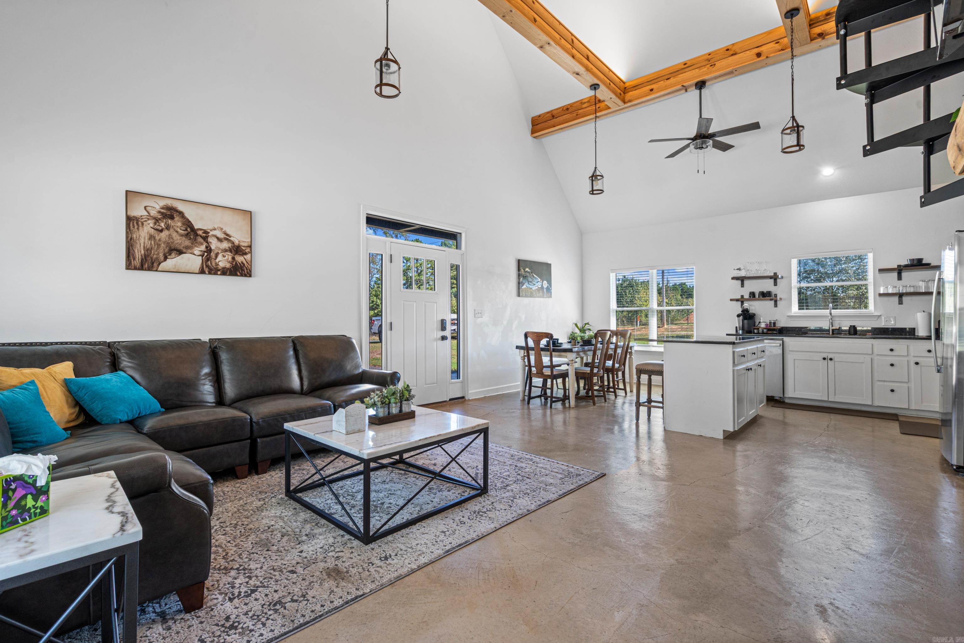 2777 Highway 290 Property Photo 43